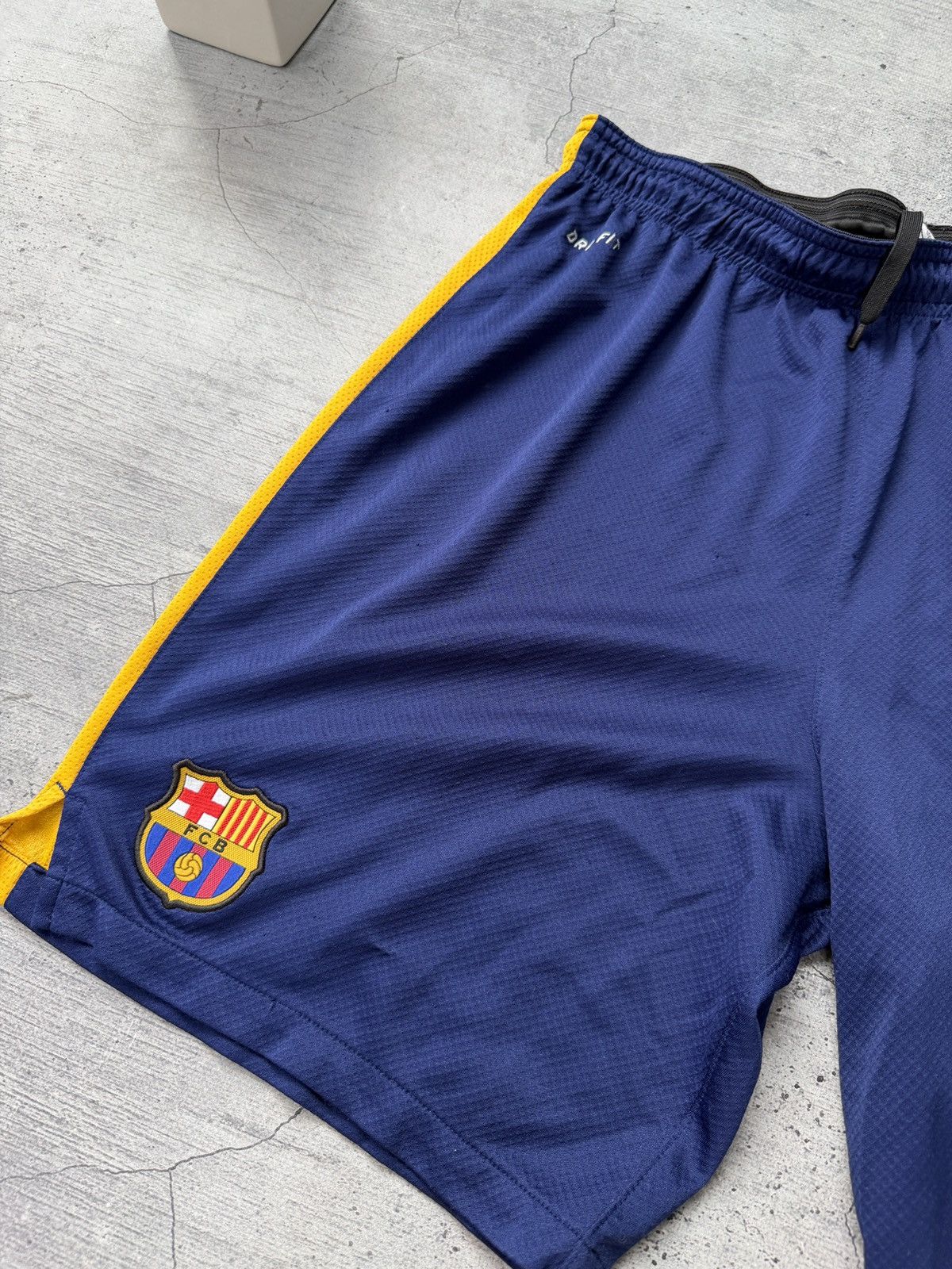 Nike Nike Barcelona Soccer Shorts Size US 36 / EU 52 - 2 Thumbnail
