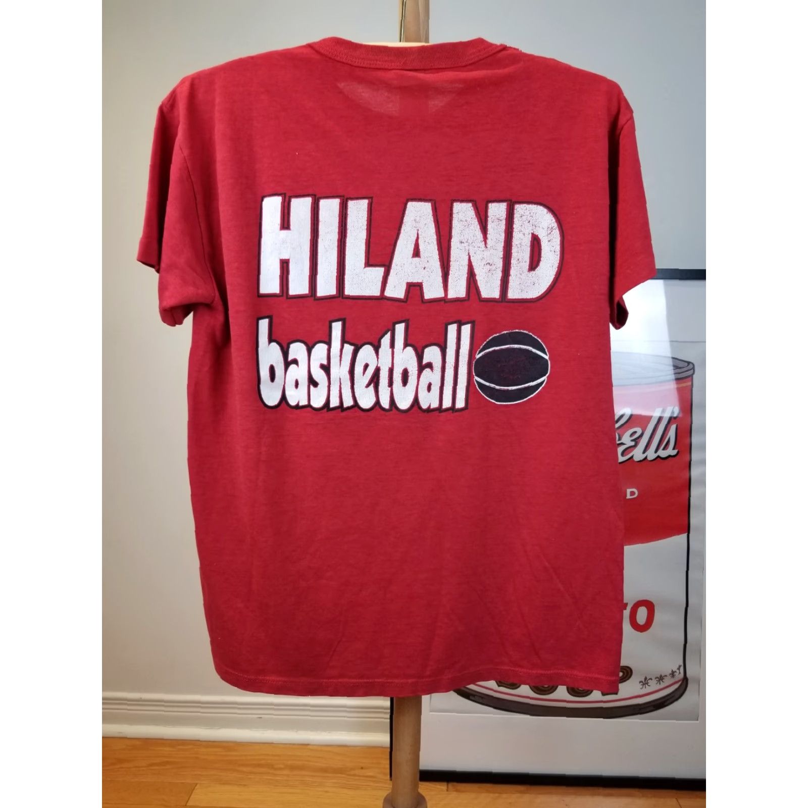Vintage VINTAGE 80' ON THE ROAD WITH THE HAWKS HILAND BASKEBALL RED T-SHIRT SZ M WORN T-Shirt Size US M / EU 48-50 / 2 - 6 Thumbnail