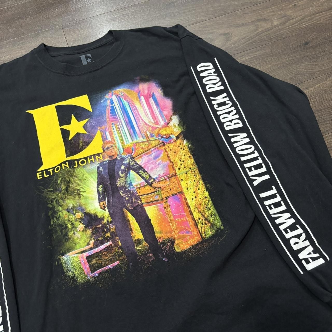 Designer Elton john farewell yellow brick road long sleeve t shirt XL Size US XL / EU 56 / 4 - 1 Thumbnail
