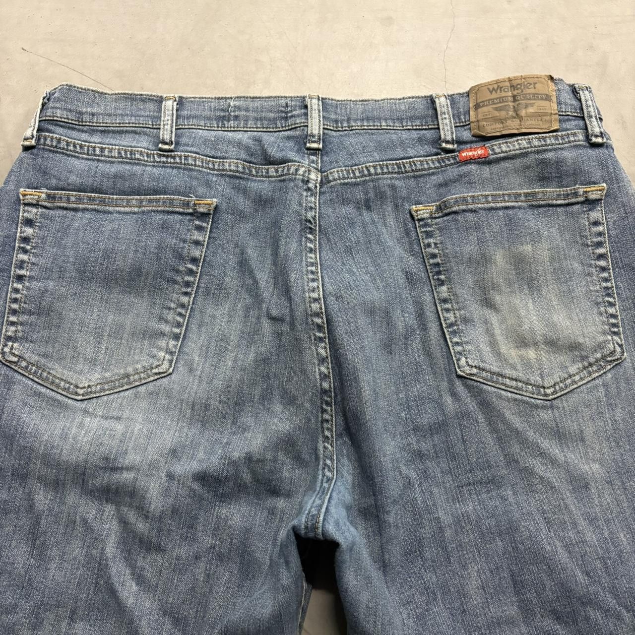 Vintage Crazy Vintage Y2K/2000s Baggy Relaxed Fit Workwear Streetwear Medium Wash Denim Jeans! Size US 38 / EU 54 - 7 Thumbnail