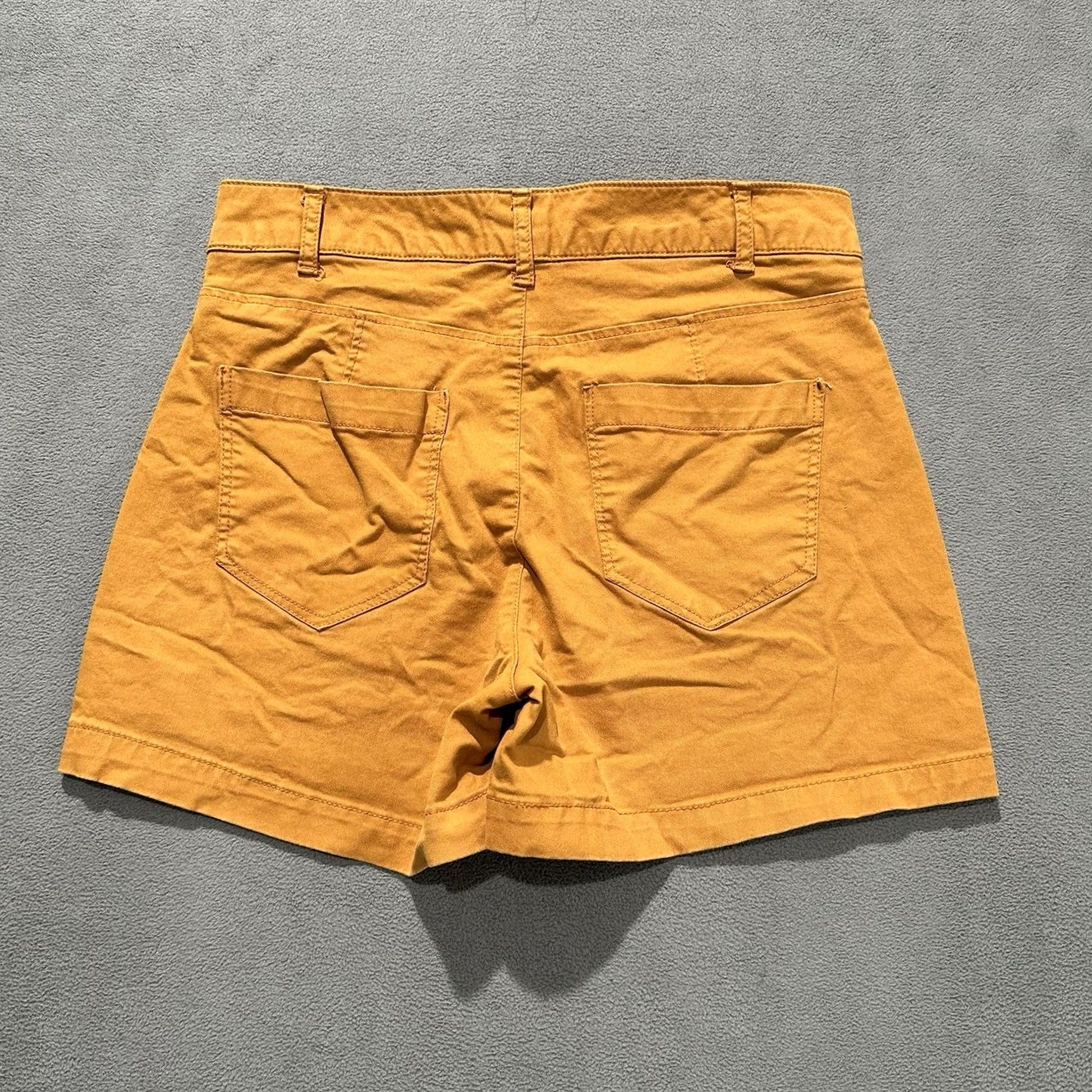 Old Navy Old Navy Shorts Womens 6 Mustard Yellow High Rise Chino Button Fly EUC 413220 Size 28" / US 6 / IT 42 - 2 Thumbnail