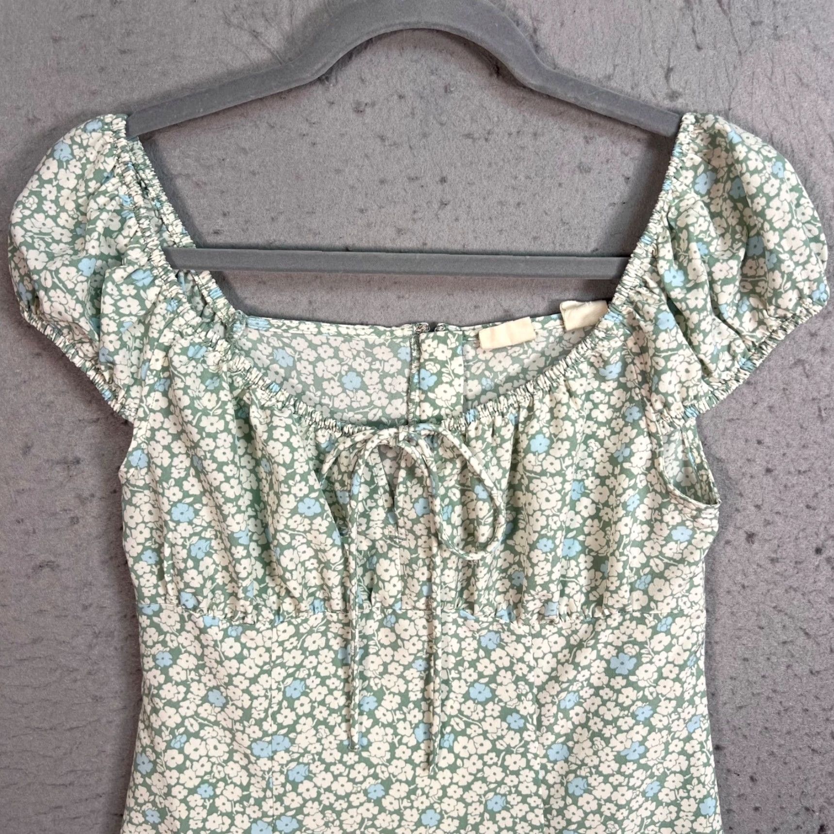 Levi's Levi's Womens XS Green & White Floral Print Dress W/ Puff Sleeves & Tie Front - Casual, A-Line, Mini - XS - Green - Floral - Spring & Summer - Women Size XS / US 0-2 / IT 36-38 - 5 Thumbnail