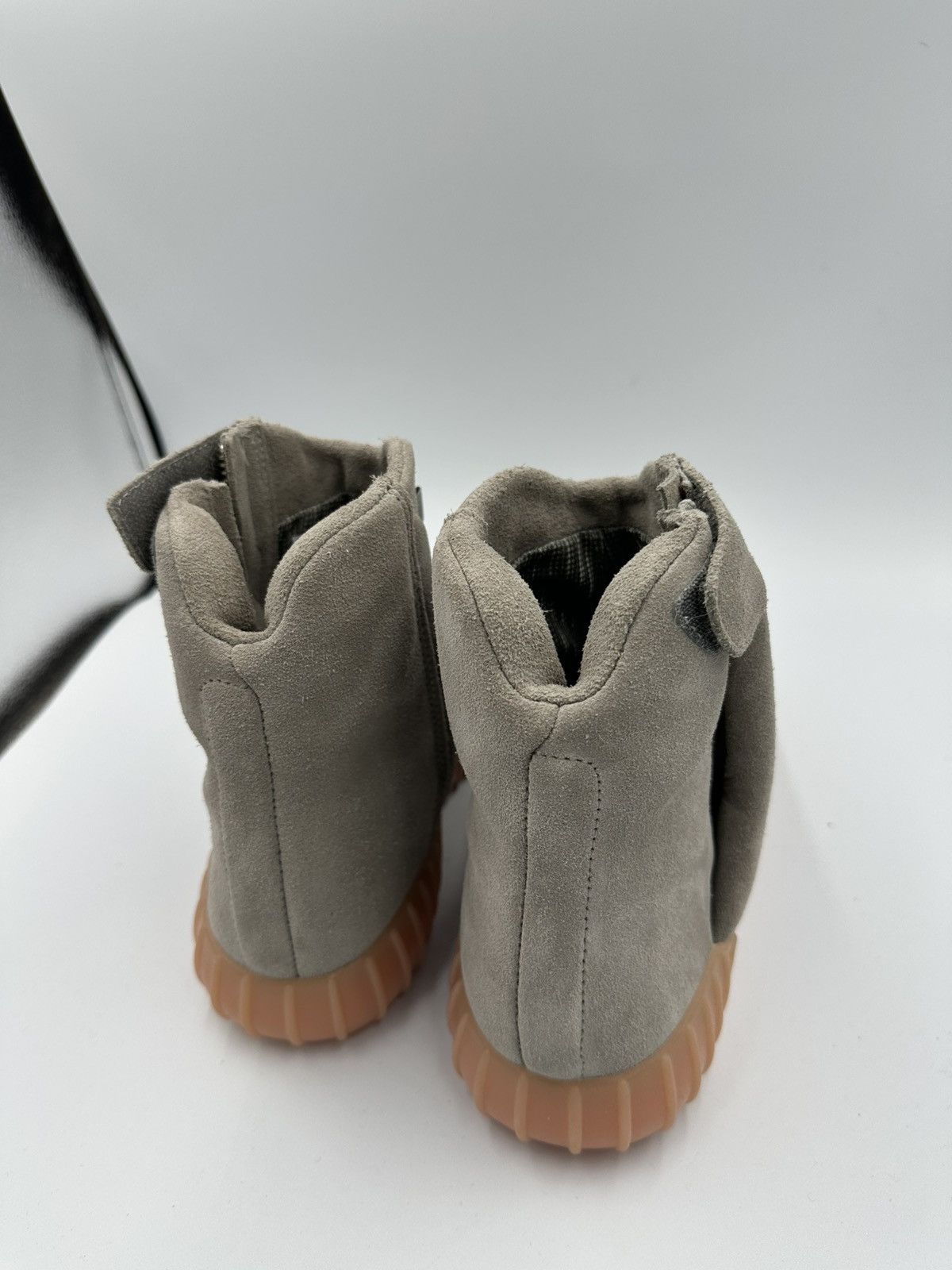 Yeezy Yeezy Boost 750 Glow in the Dark Size US 7 / EU 40 - 4 Thumbnail