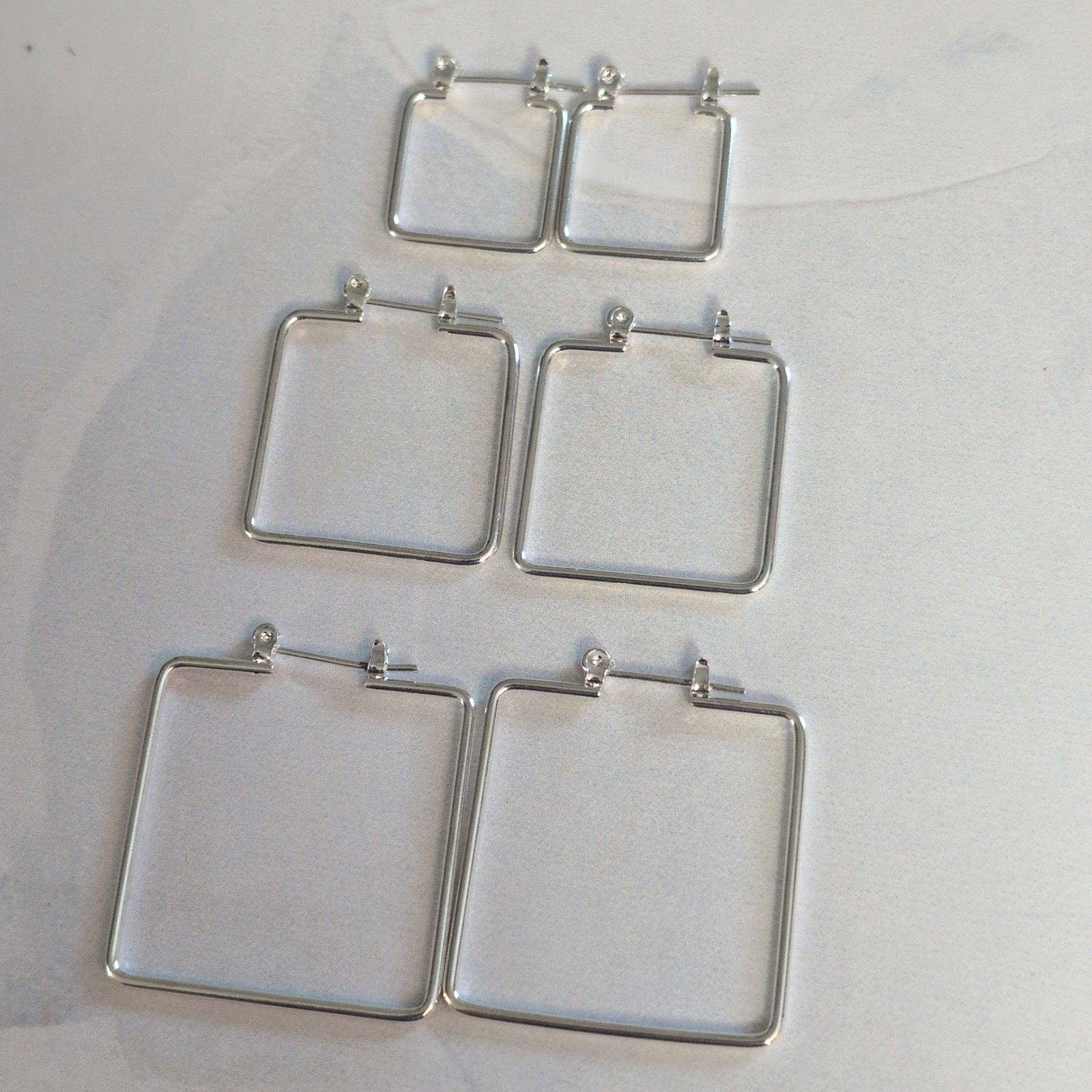 Other Versatile VTG 1980 Set of 6 Silver-Tone Square Hoop Earrings Size ONE SIZE - 8 Thumbnail