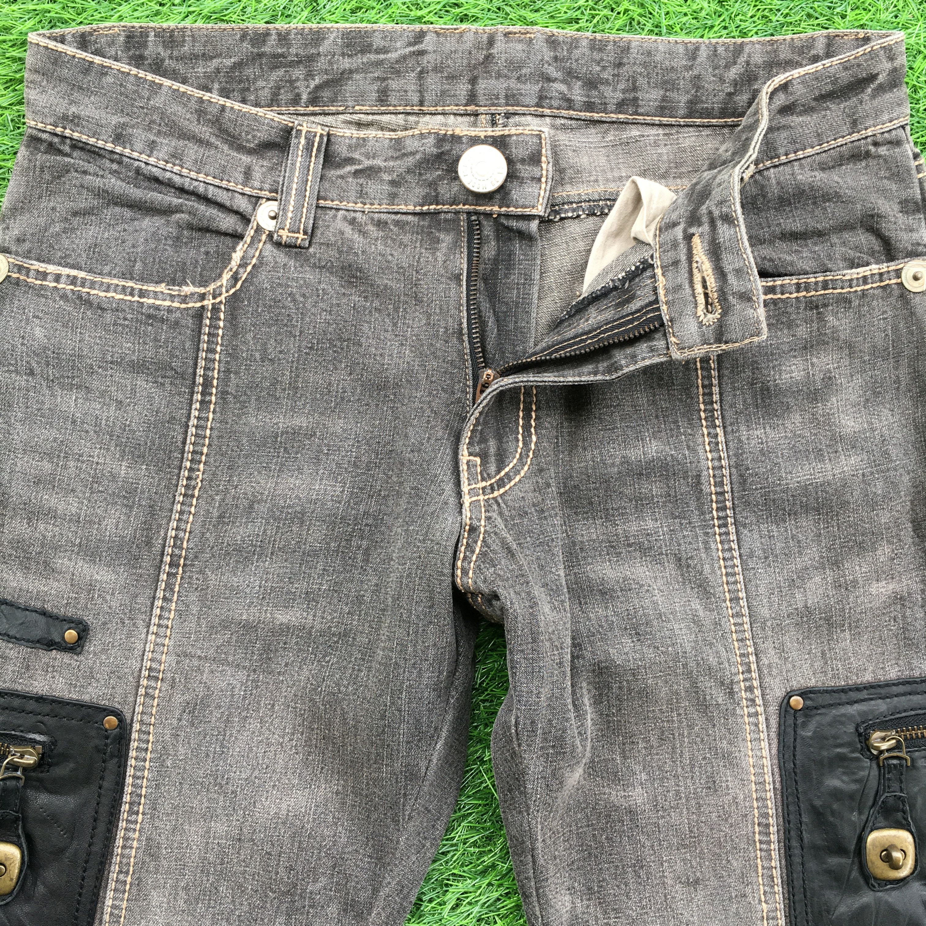 Japanese Brand Japanese Flare Leather Patch Jeans D-990 Size US 30 / EU 46 - 3 Thumbnail