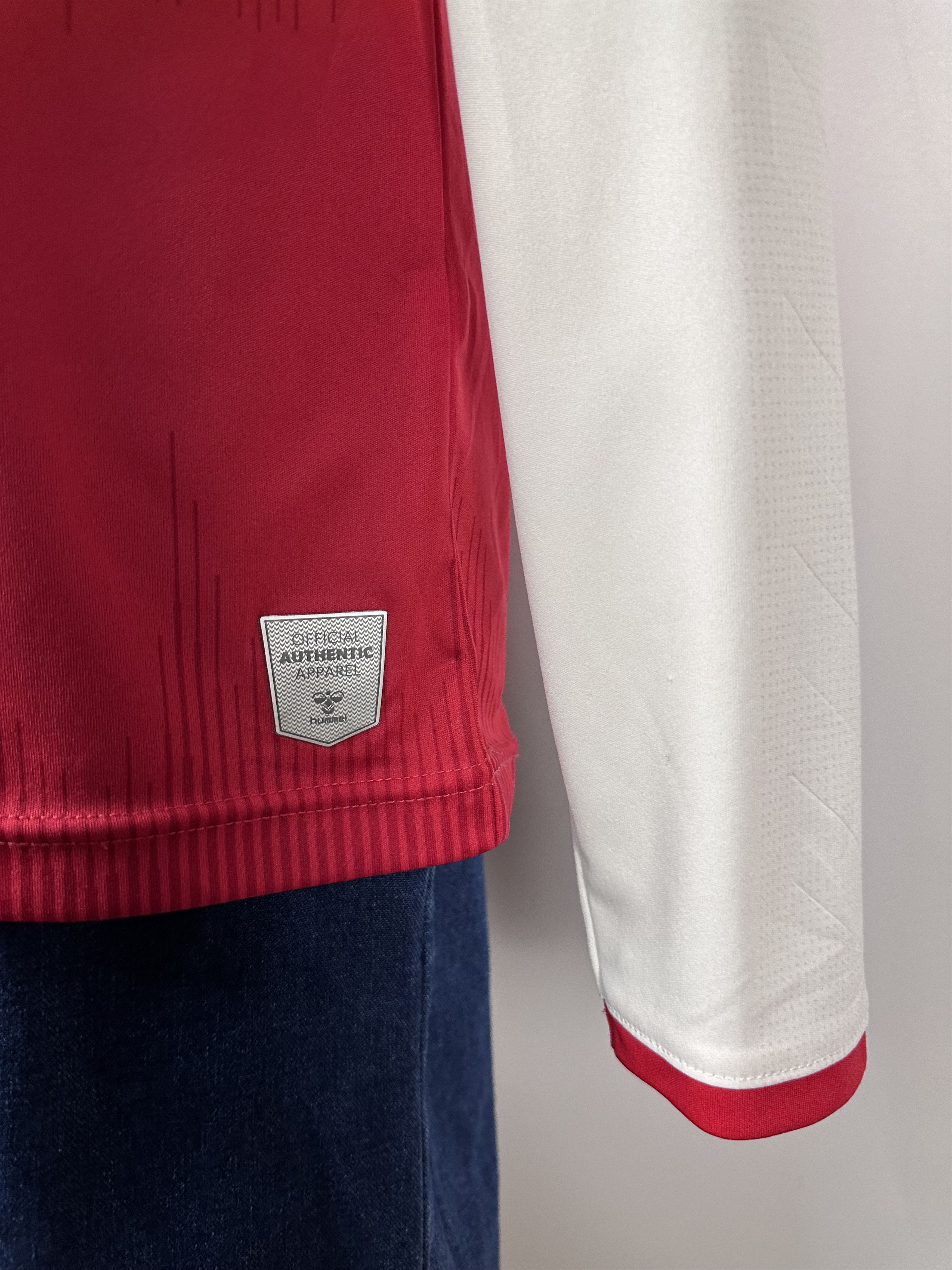Hummel DENMARK 2021 LONG SLEEVE FOOTBALL SHIRT SOCCER JERSEY HUMMEL Size US M / EU 48-50 / 2 - 7 Thumbnail