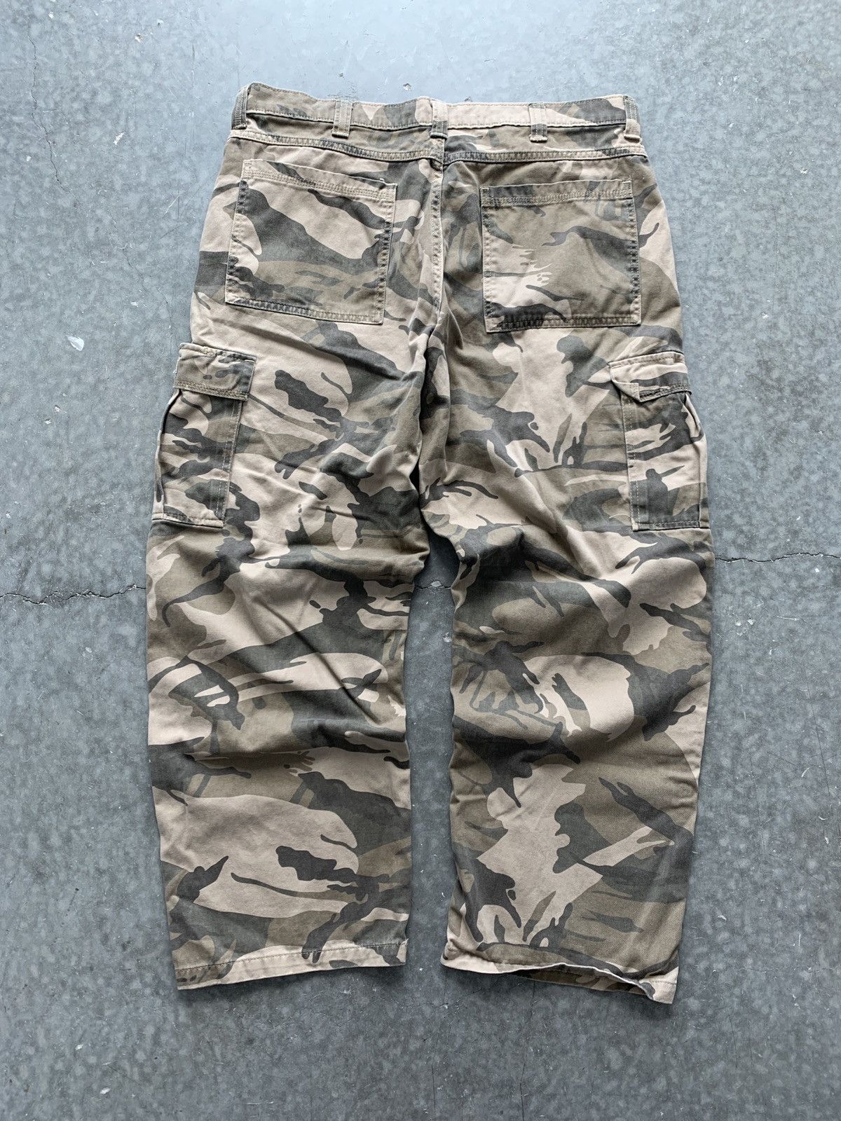 Vintage × Wrangler Vintage Y2K Wrangler Baggy Camo Cargo Pants Size US 36 / EU 52 - 6 Thumbnail