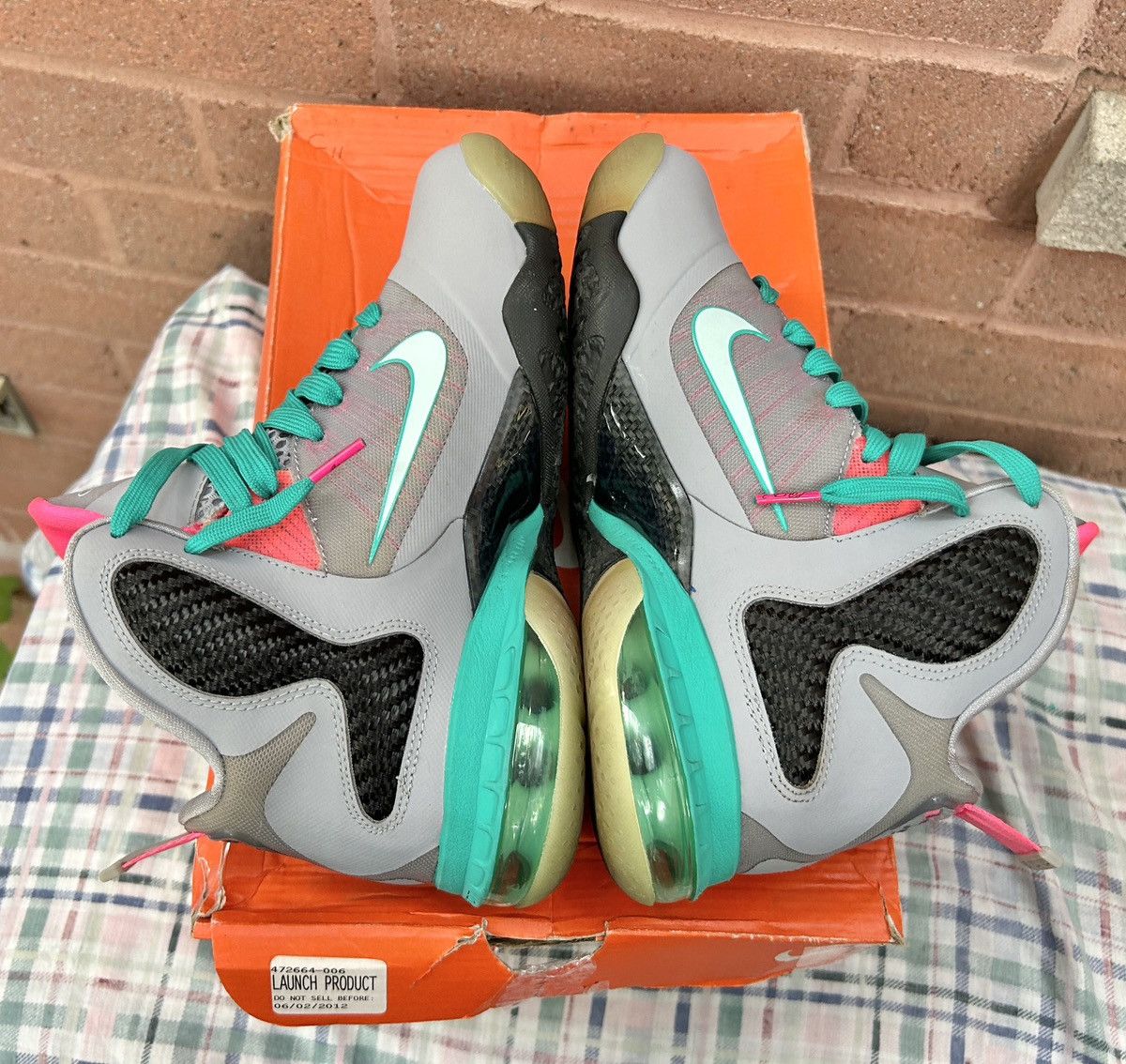 Nike Nike Lebron 9 GS South Beach Size US 6.5 / EU 39-40 - 6 Thumbnail
