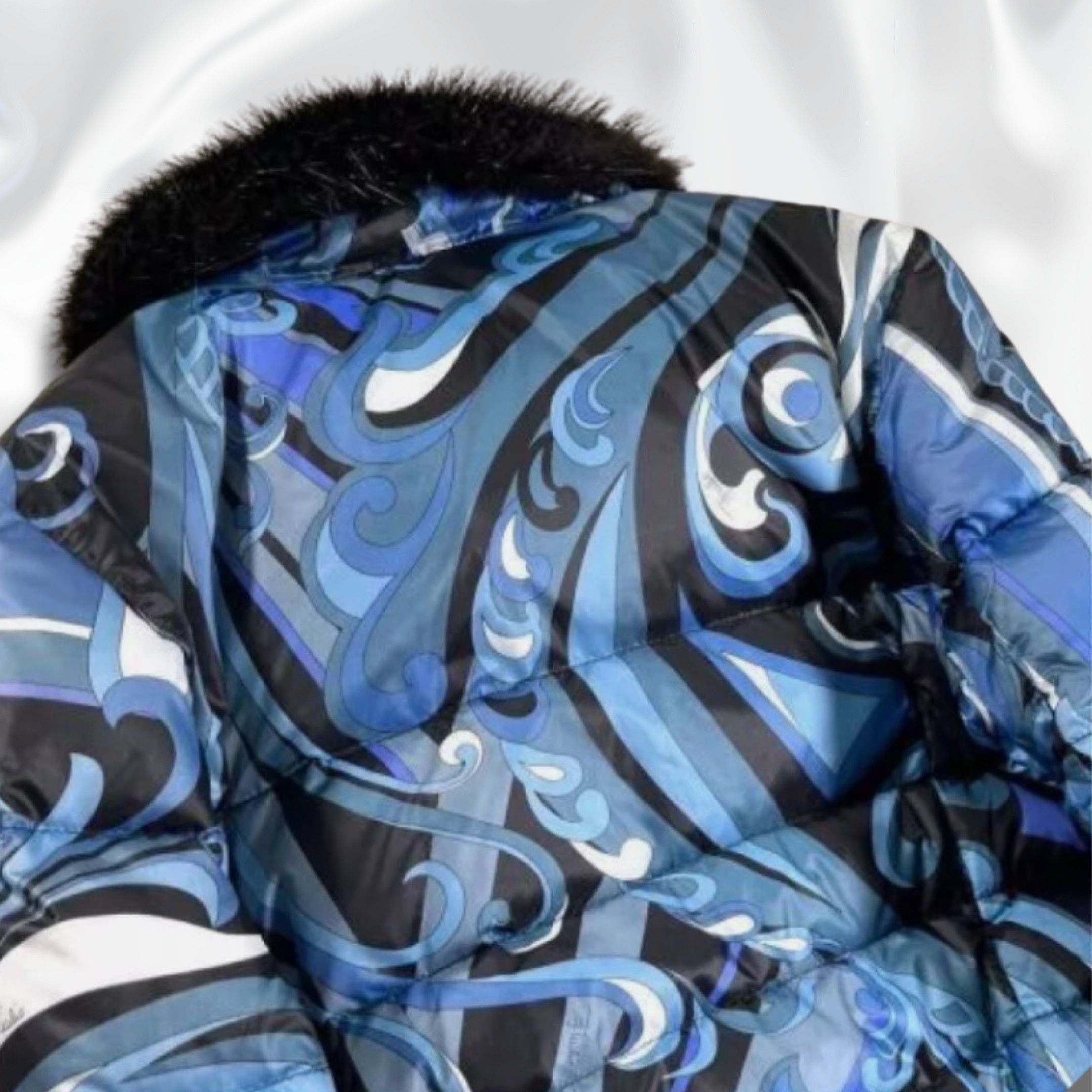 Emilio Pucci Emilio Pucci Blue Abstract Print Puffer Jacket/Coat Size XS / US 0-2 / IT 36-38 - 8 Thumbnail