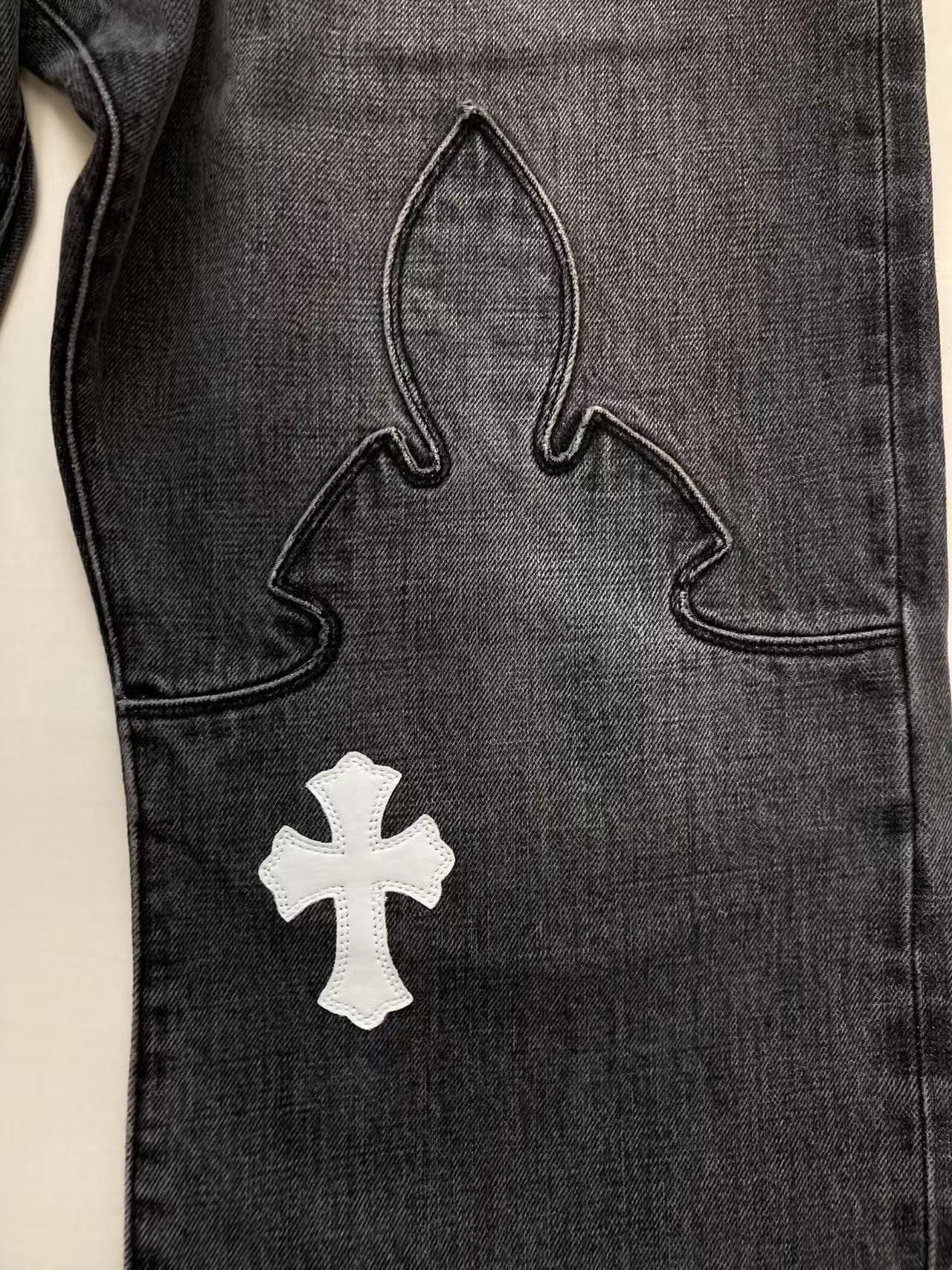 Chrome Hearts Chrome Hearts Black & White Cross Patch Flame Knee Jeans Size 38" / US 16 / IT 52 - 8 Thumbnail