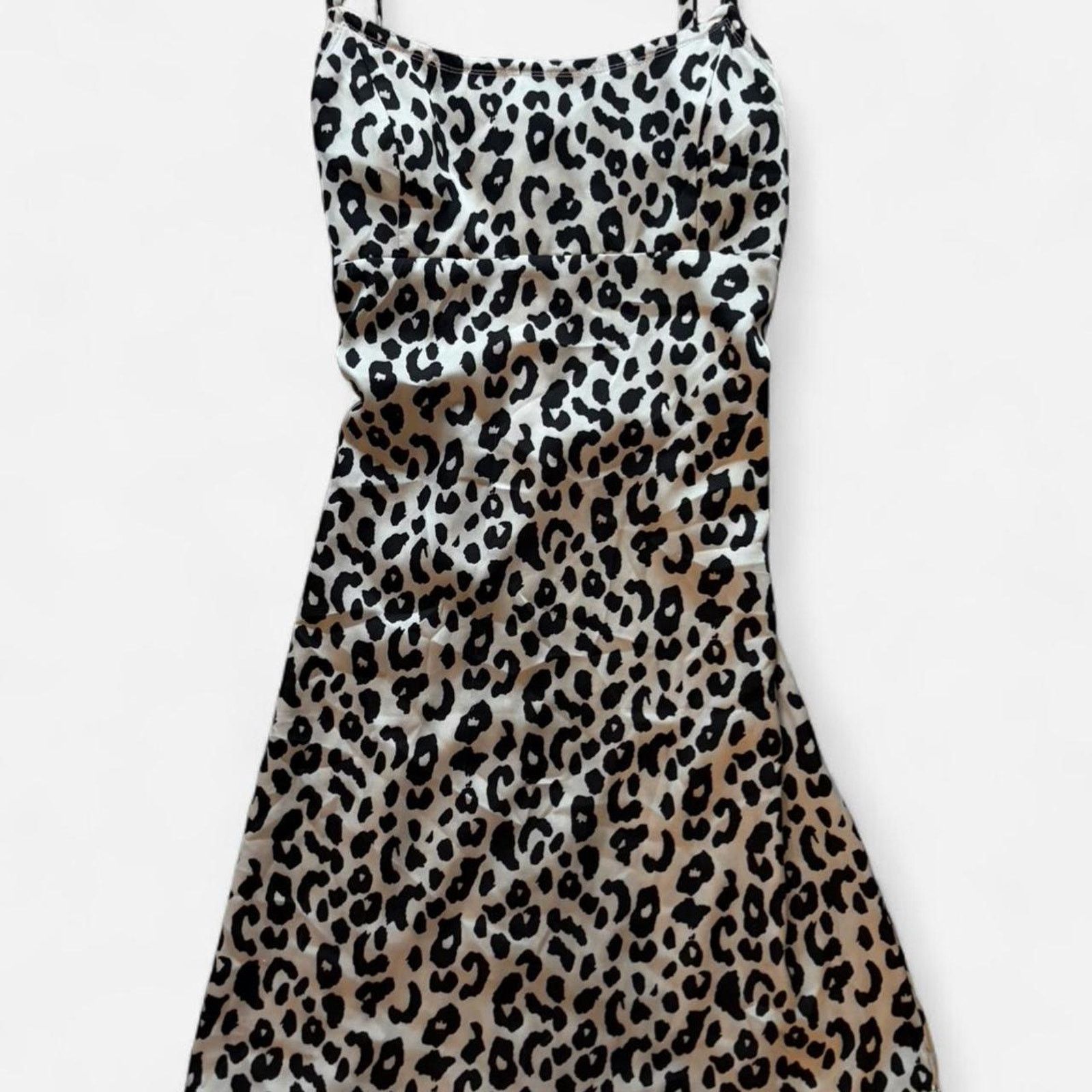 Brandy Melville Brandy melville mini leopard print mini dress Size ONE SIZE - 1 Thumbnail