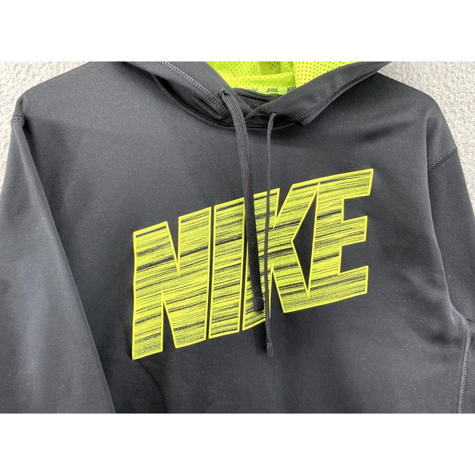 Nike Nike Therma-Fit Hoodie Sweatshirt Men’s Size Small Black Logo Pullover Long Sleeve Jacket 645394-011 Games Sports Size US S / EU 44-46 / 1 - 2 Thumbnail