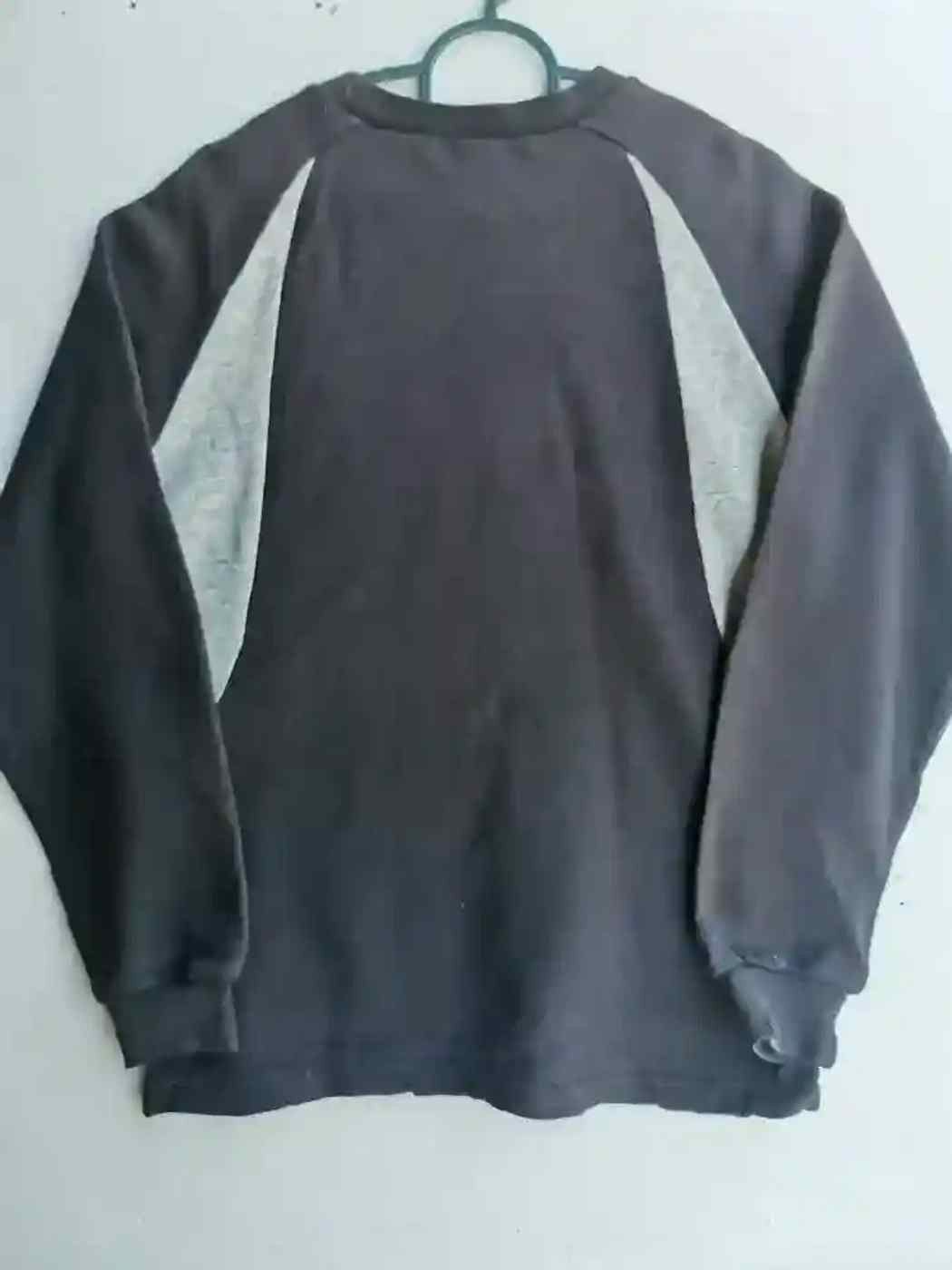 Adidas Vintage Adidas Sweatshirt Size US S / EU 44-46 / 1 - 3 Thumbnail