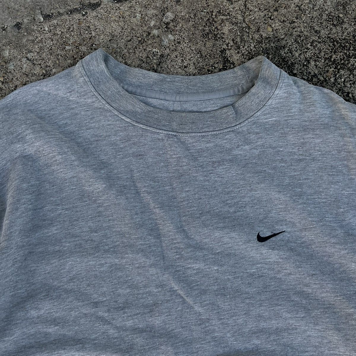 Nike × Vintage Vintage Y2K 00s Nike Navy Swoosh Crewneck Sweatshirt Size US M / EU 48-50 / 2 - 2 Thumbnail