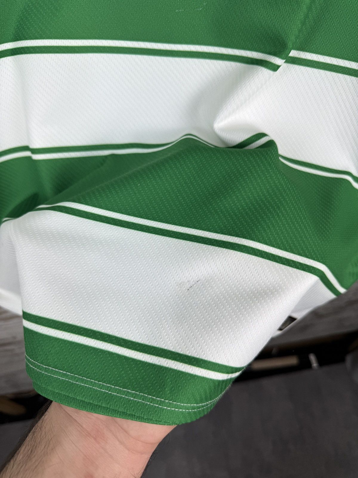 New Balance × Vintage Mens Vintage New Balance Celtic FC T-shirt soccer jersey Size US L / EU 52-54 / 3 - 12 Thumbnail