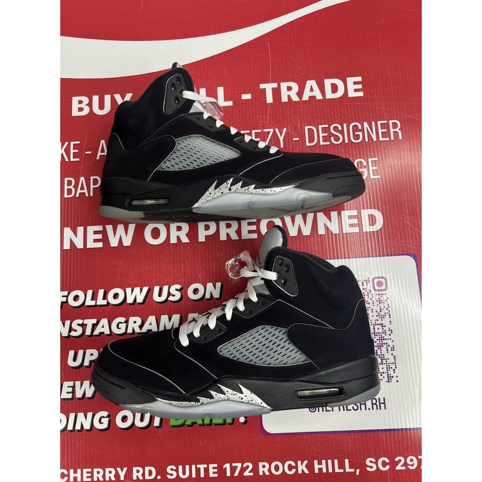 Jordan Brand Air Jordan 5 Black Metallic Reimagined Size 11 HF3975-001 Size US 11 / EU 44 - 3 Thumbnail