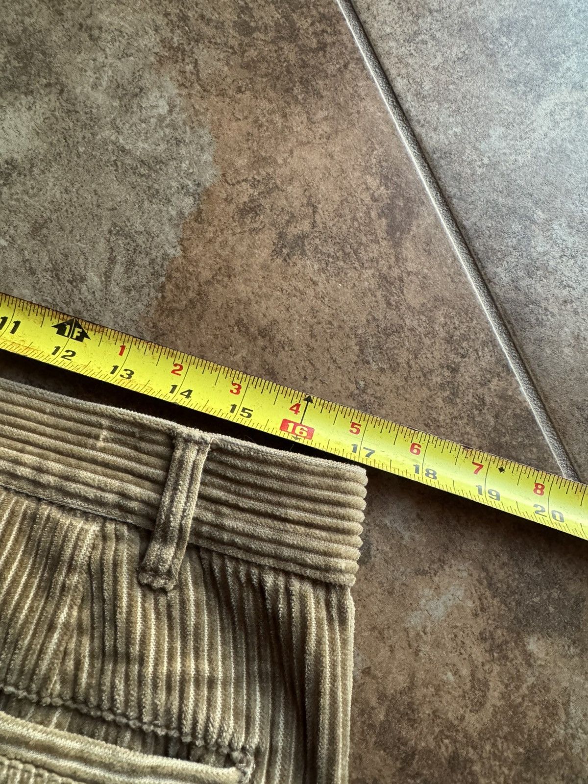 Eddie Bauer × Vintage Vintage 90’s Eddie Bauer Corduroy Pleated Cuffed Brown Pants Size US 34 / EU 50 - 6 Thumbnail