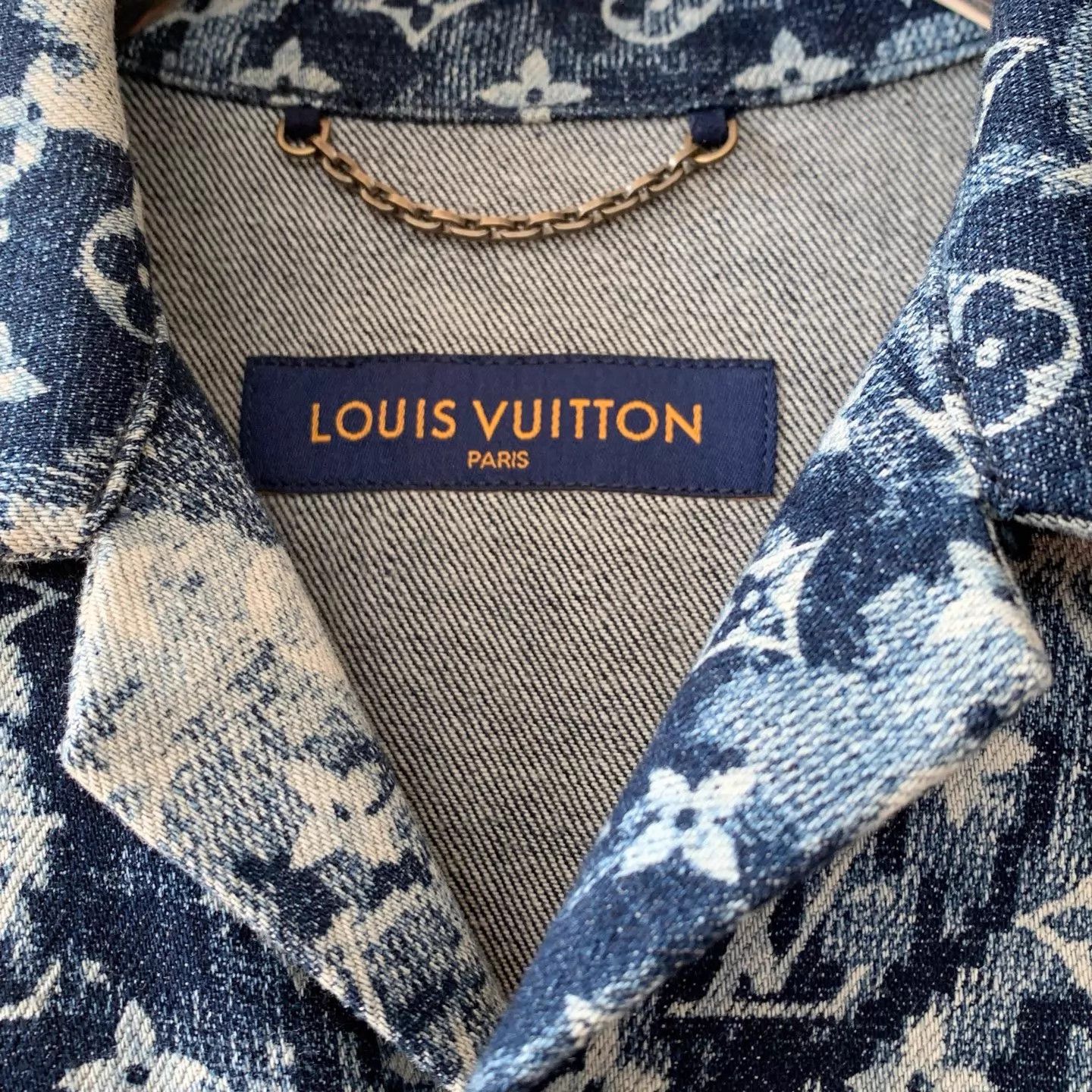 Louis Vuitton Louis Vuitton Tapestry Allover Print Short-Sleeve Shirt M Size US M / EU 48-50 / 2 - 2 Thumbnail
