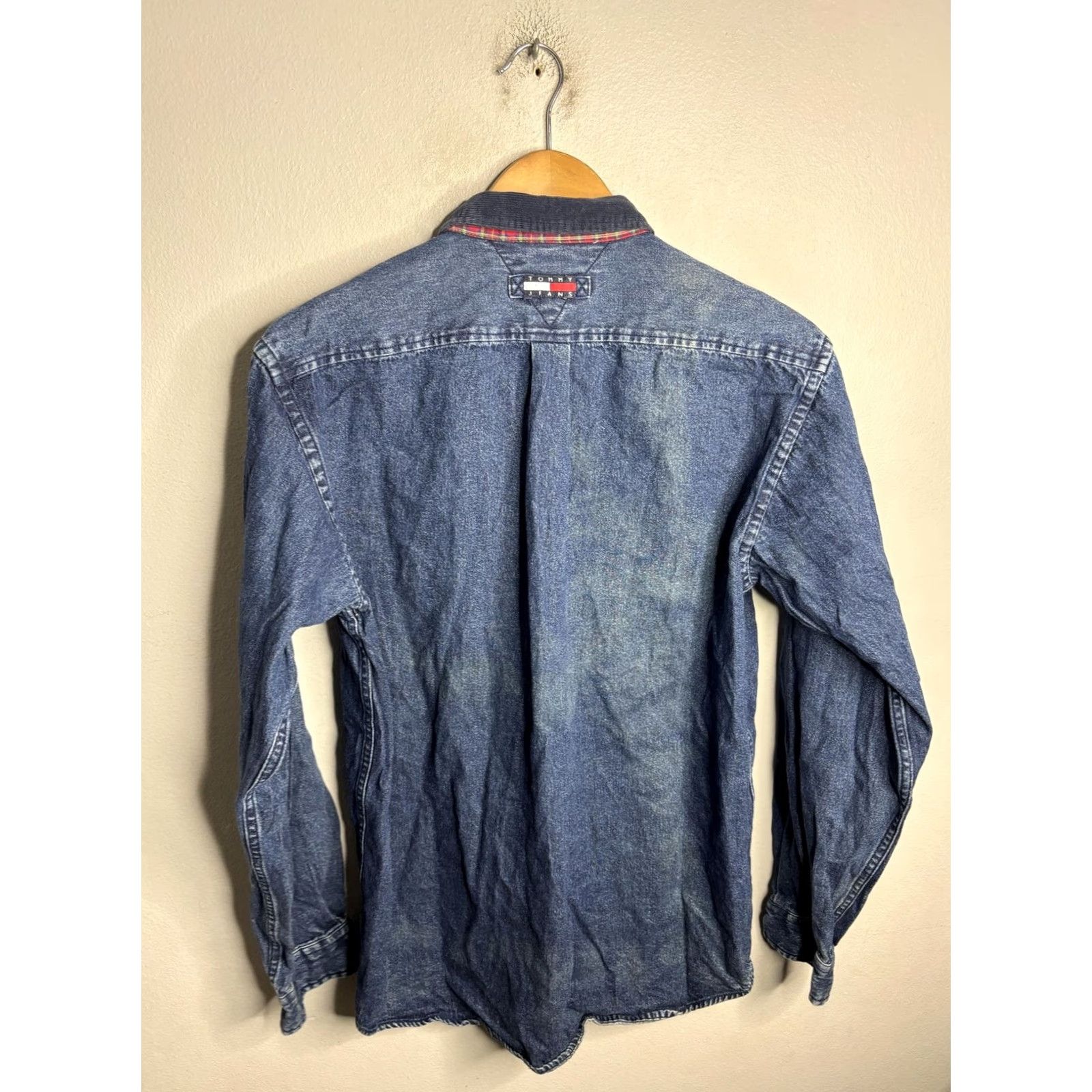 Tommy Hilfiger VINTAGE Tommy Hilfiger Shirt Mens XL Blue Denim Button-Up Corduroy Collar 90s Size US XL / EU 56 / 4 - 6 Thumbnail