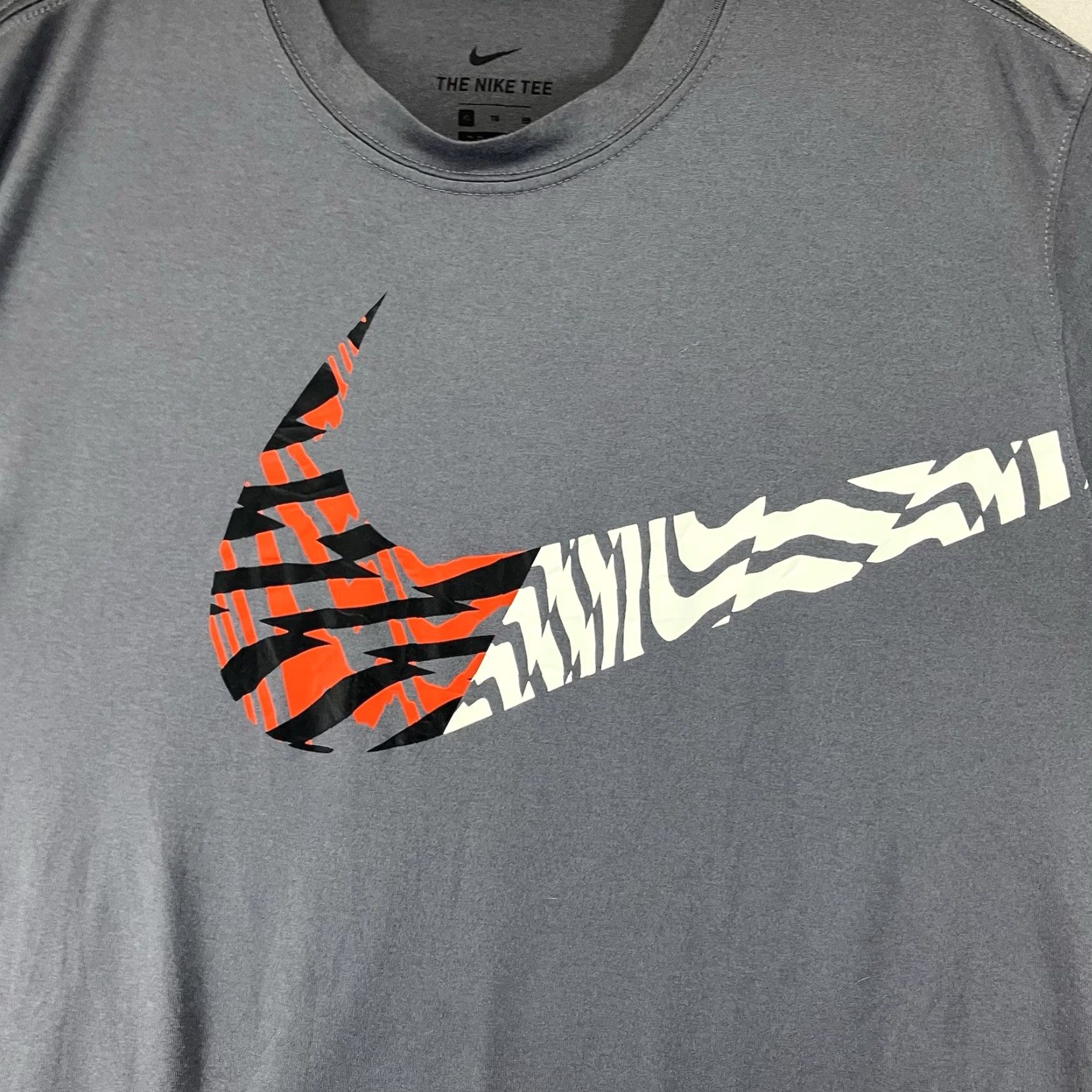 Nike Nike Shirt Mens XL Gray Short Sleeve Wild Nike Swoosh Logo Sports Super Thin Size US XL / EU 56 / 4 - 3 Thumbnail