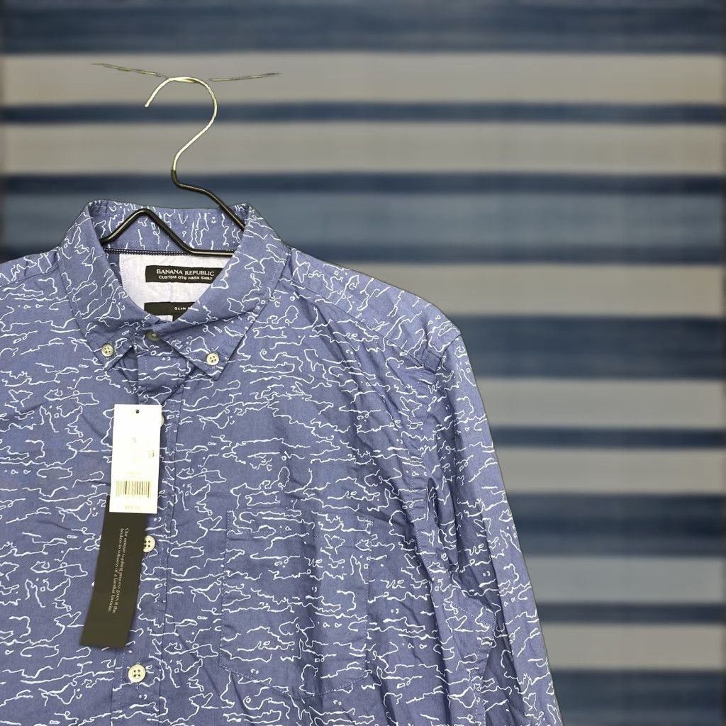 Banana Republic Banana Republic Button-Up Mens Small Blue Button-Up Shirt Casual, Formal, Travel Slim Fit Cotton Plaid Long Sleeve Collared Men's Shirt Size US S / EU 44-46 / 1 - 1 Thumbnail
