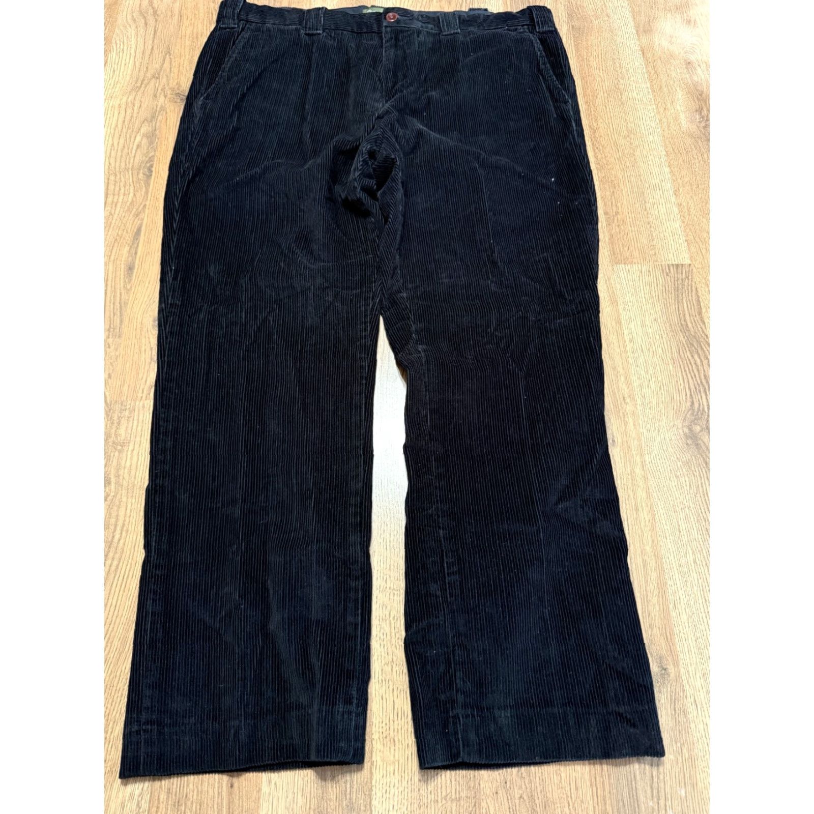 Eddie Bauer Eddie Bauer Pants Men 40 Black Corduroy Straight Leg 29.5" Inseam Approximate Length Pants Casual Cotton Flat Front Regular Rise 10-12" Size 40 Size US 40 / EU 56 - 2 Thumbnail