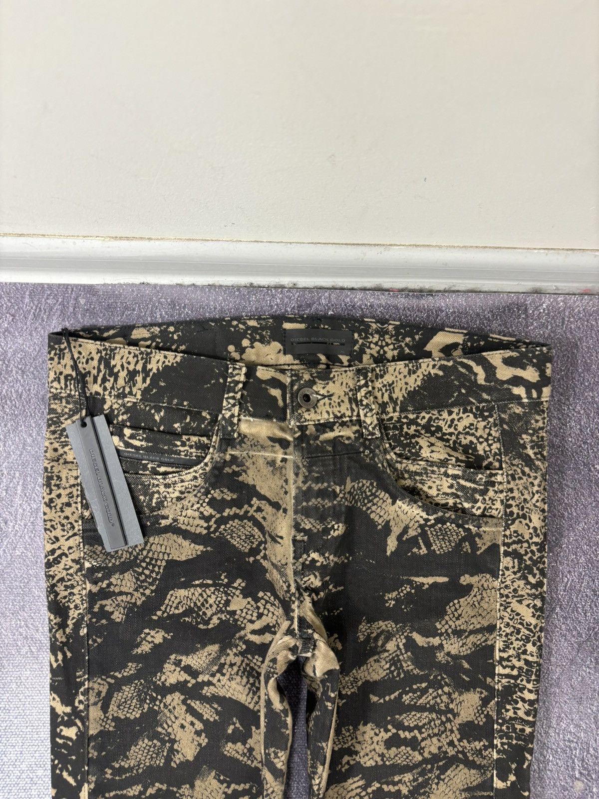 Diesel Black Gold Diesel Black Gold NWT Women’s Y2K Snake Camo Skinny Jeans Size 26" / US 2 / IT 38 - 5 Thumbnail