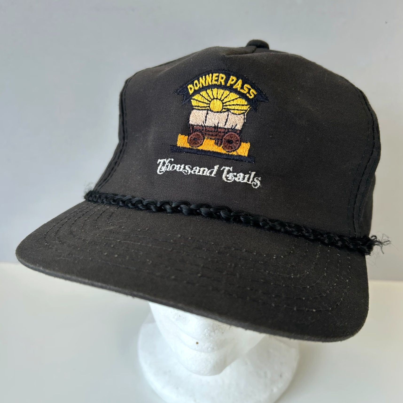 Rails VINTAGE Youngan Donner Pass Thousand Trails Snapback Hat Cowboy Western Trucker Hat Casual Men's One Size Black Cotton Adjustable USA 80s 90s Vintage Size ONE SIZE - 2 Thumbnail