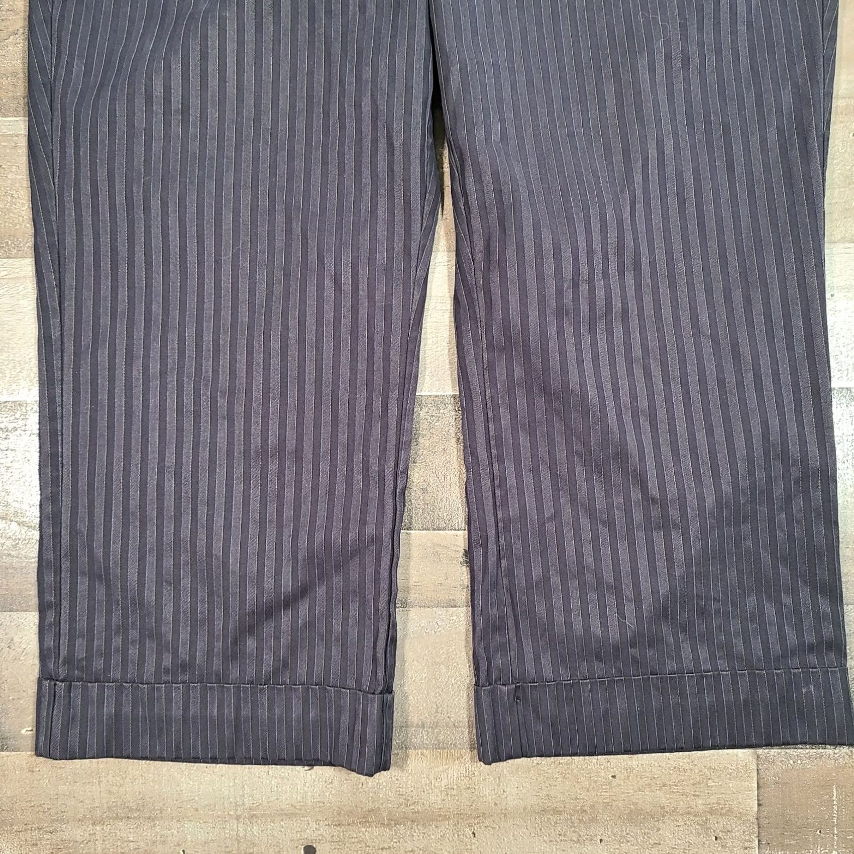 Vintage New York & Company Pants Womens Black Capri Straight Striped Stretch Mid-Rise Size 12 Size 34" / US 12 / IT 48 - 6 Thumbnail