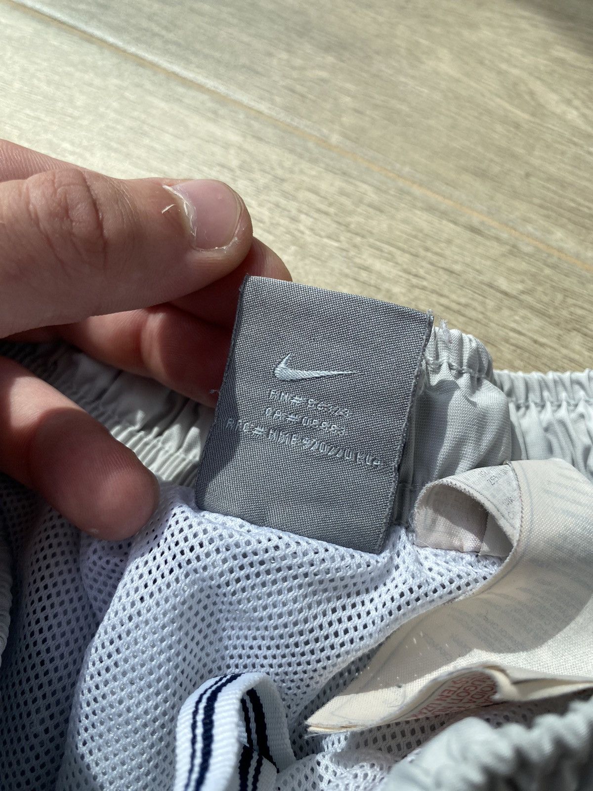 Nike Nike Vintage Nylon Shorts Size US 34 / EU 50 - 8 Thumbnail