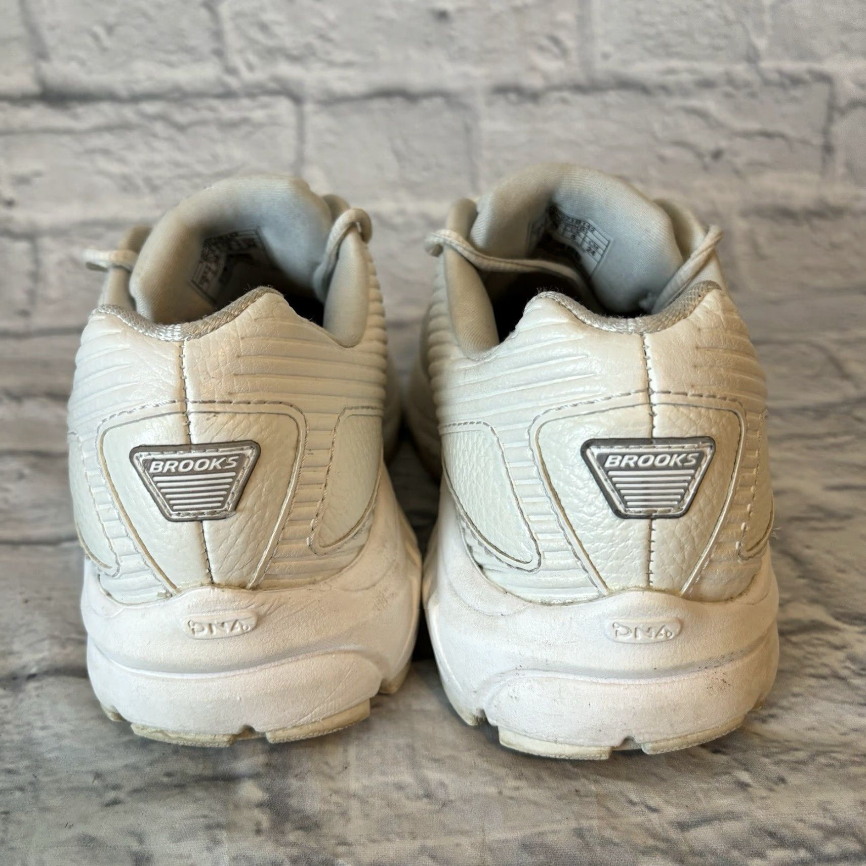 Brooks Brooks Addiction Walker 2 Sneakers White Leather Cushioned Comfort Women’s Sz 7 Size US 5 / IT 35 - 4 Thumbnail