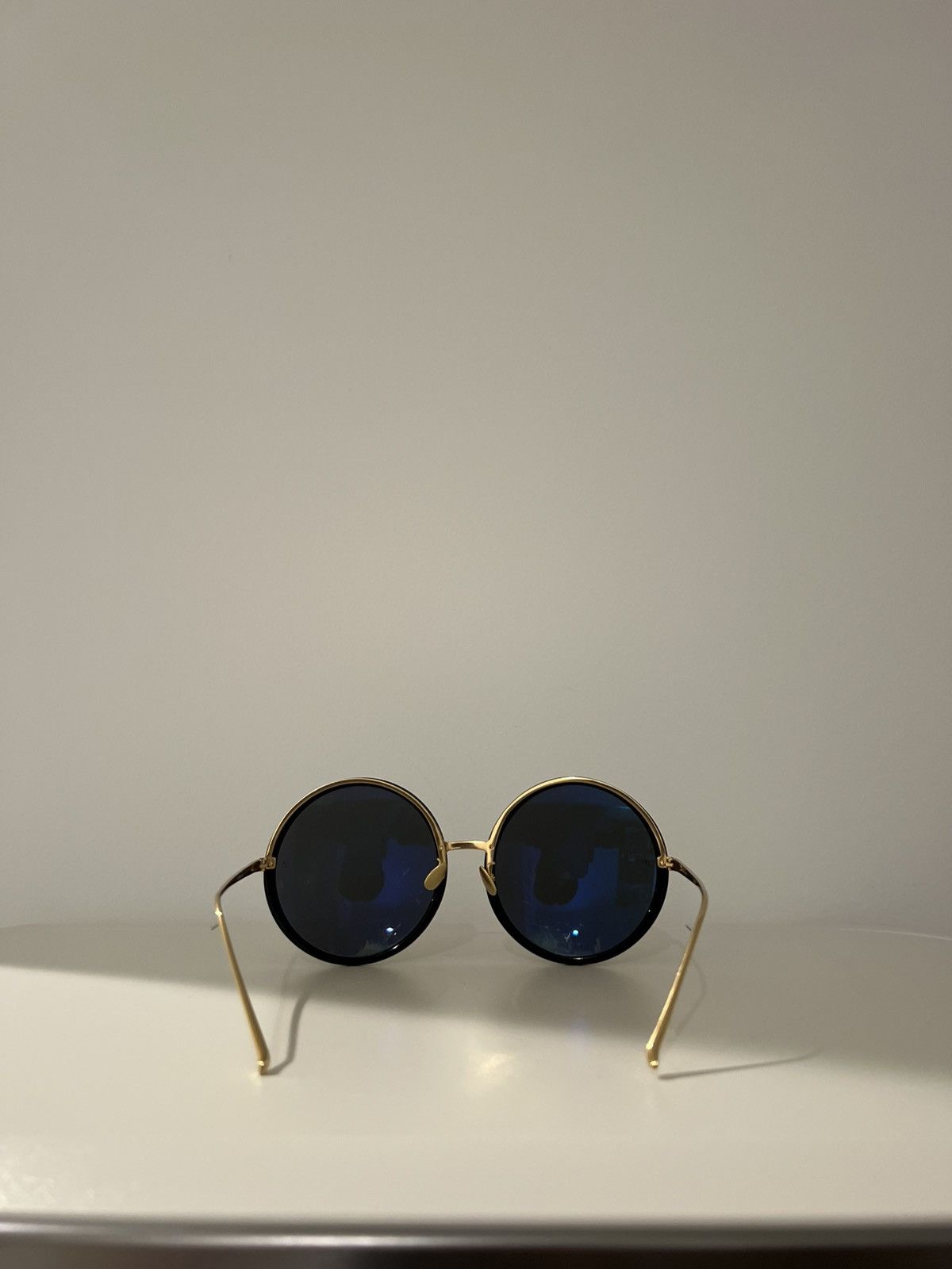 Linda Farrow Linda Farrow Black Round Sunglasses with Gold Frame Size ONE SIZE - 4 Thumbnail