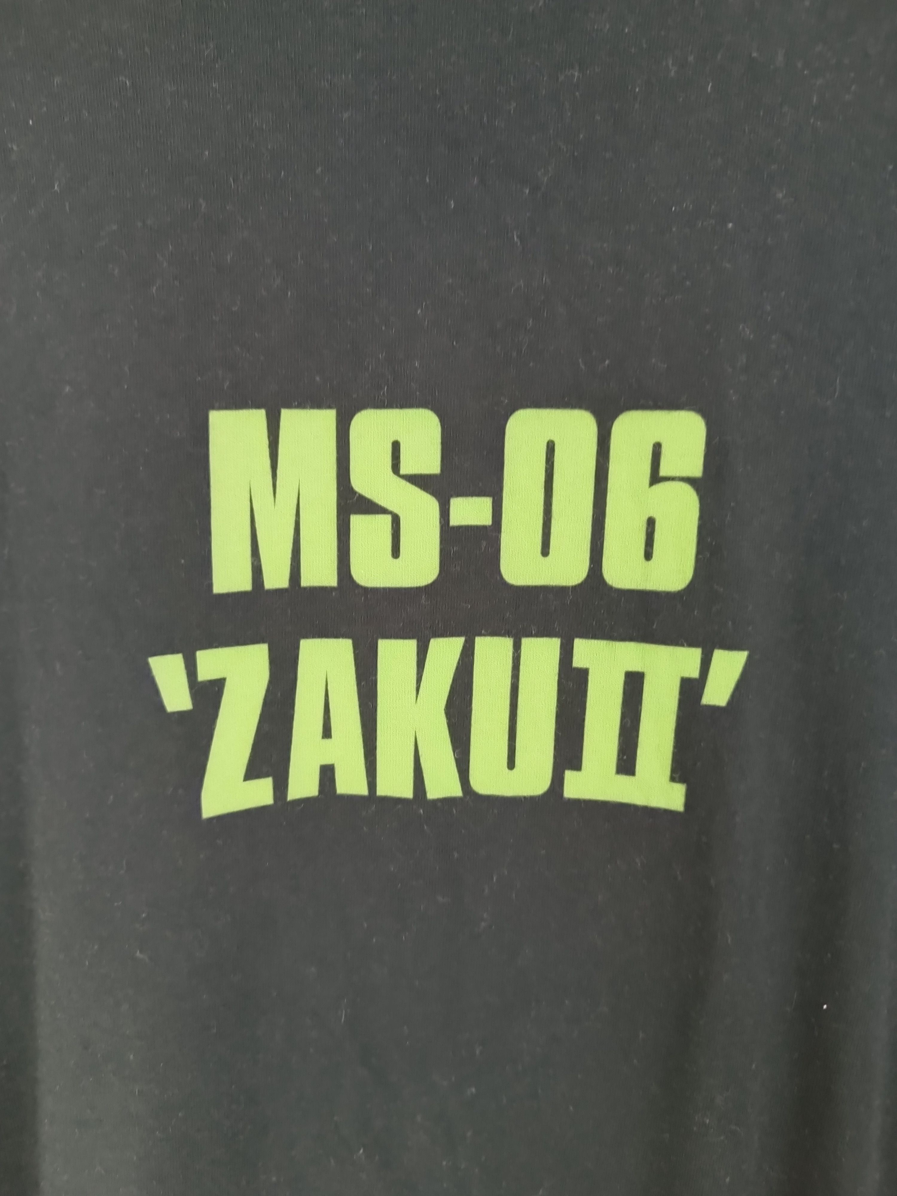Anime VINTAGE GUNDAM MS-06 'ZAKU II' 40TH ANNIVERSARY TEE Size US L / EU 52-54 / 3 - 8 Thumbnail