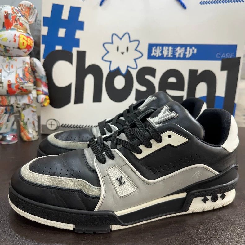 Louis Vuitton Louis Vuitton Trainer Black Sneakers - dmc Size US 10.5 / EU 43-44 - 1 Thumbnail
