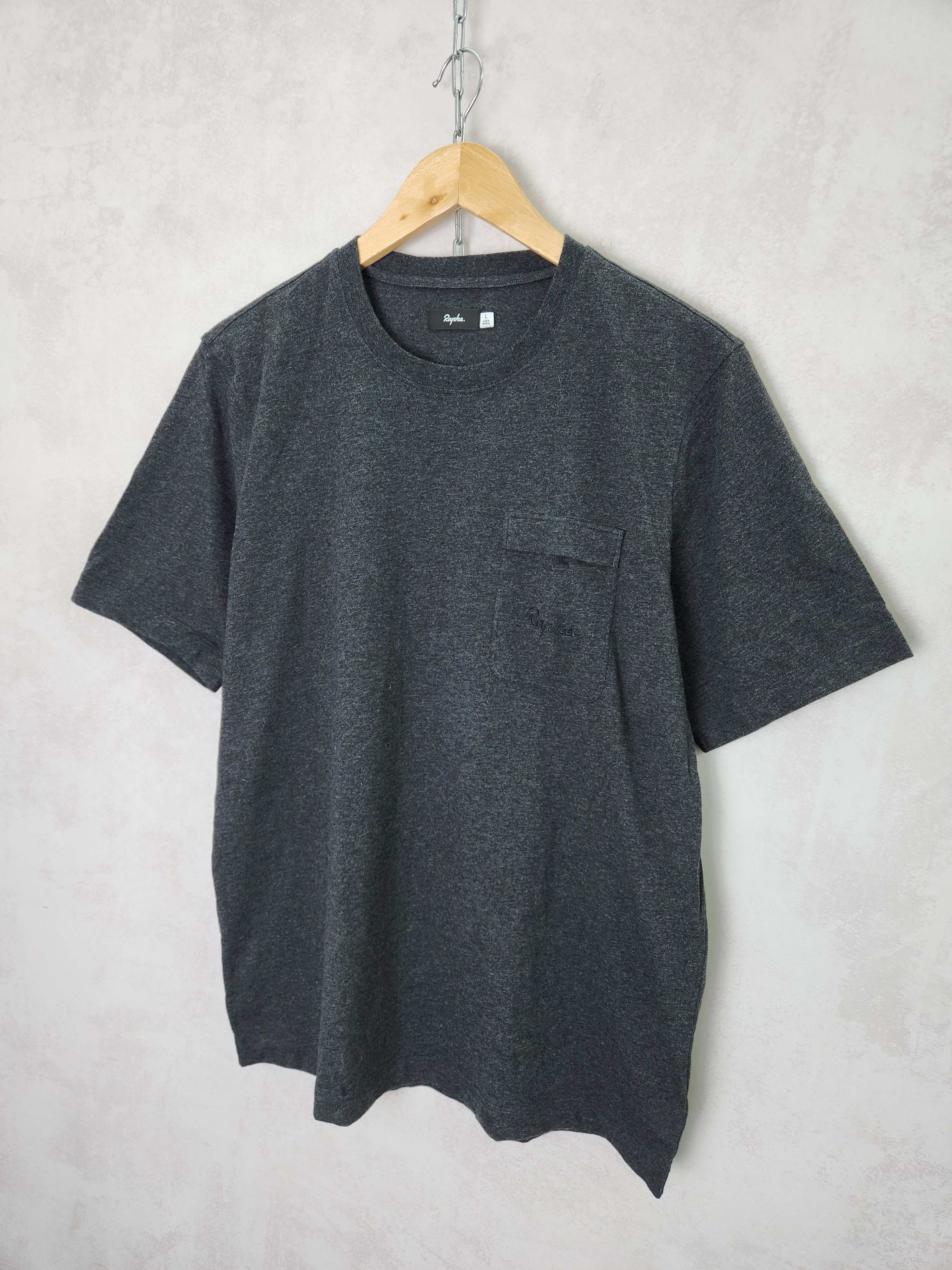 Rapha Rapha basic logo pocket t shirt gray size L Size US L / EU 52-54 / 3 - 2 Thumbnail