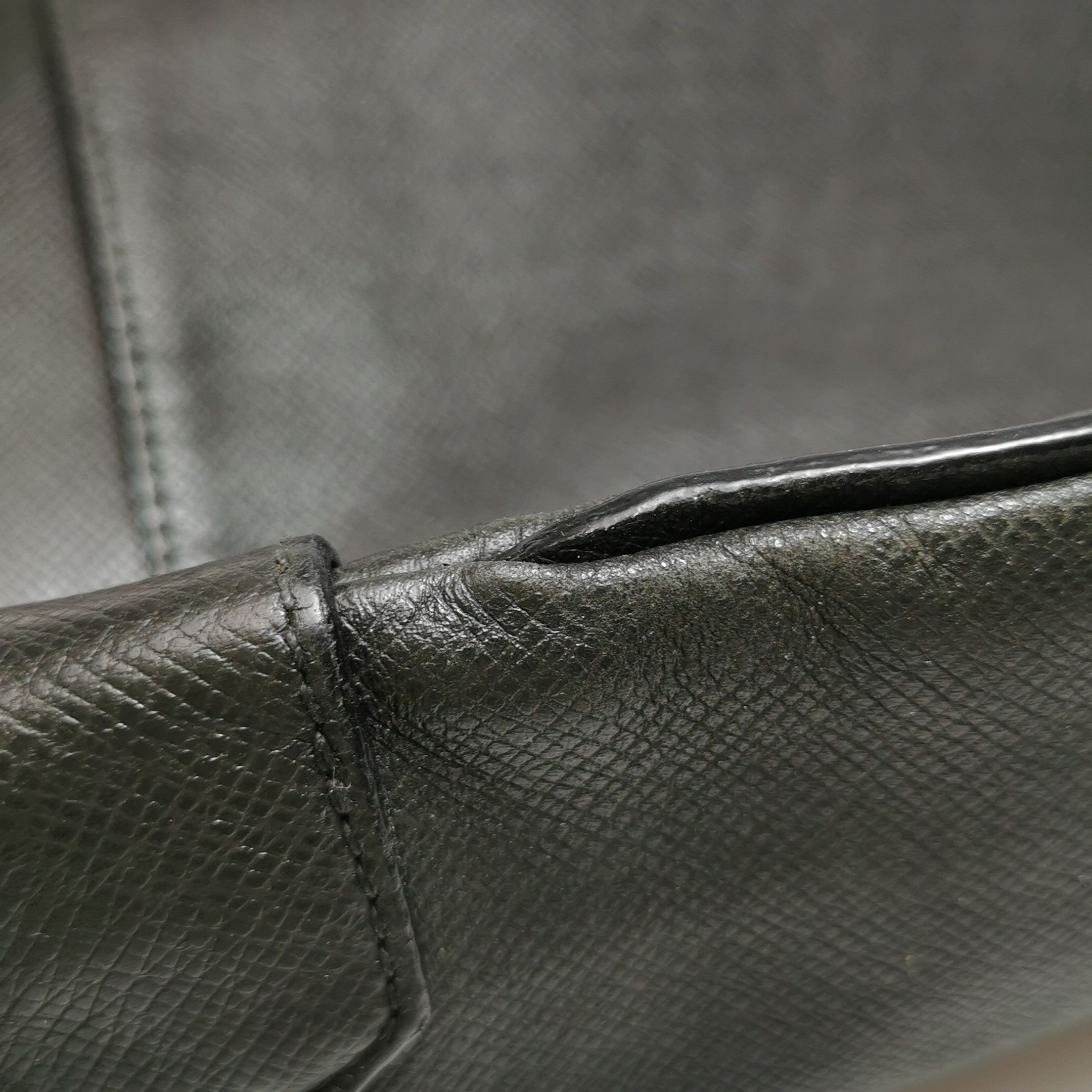 Louis Vuitton Louis Vuitton (LV) Cowhide Solid Zipper Crossbody Bag -y250 Size ONE SIZE - 4 Thumbnail
