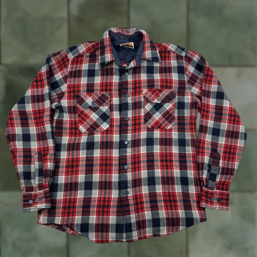 Vintage VINTAGE Ozark Trail Flannel Button-Up Shirt Adults M Red Plaid 90s Mens Size US M / EU 48-50 / 2 - 1 Thumbnail