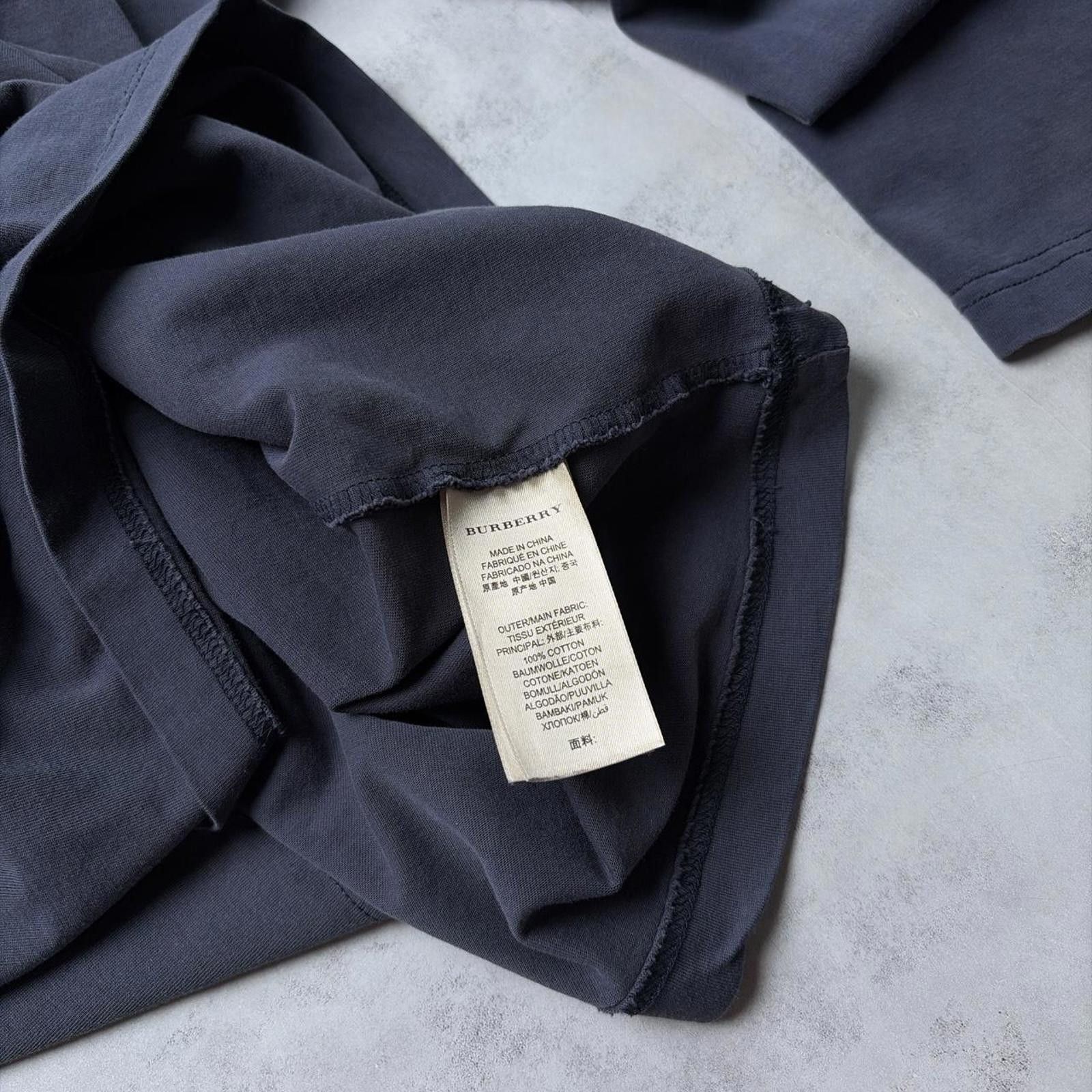 Other Y2K Navy Burberry Brit Long Sleeve Logo T-Shirt Size L / US 10 / IT 46 - 7 Thumbnail