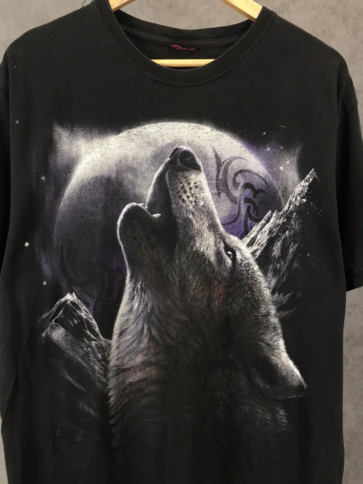 Vintage Wolf animal rock tee Size US XL / EU 56 / 4 - 3 Thumbnail
