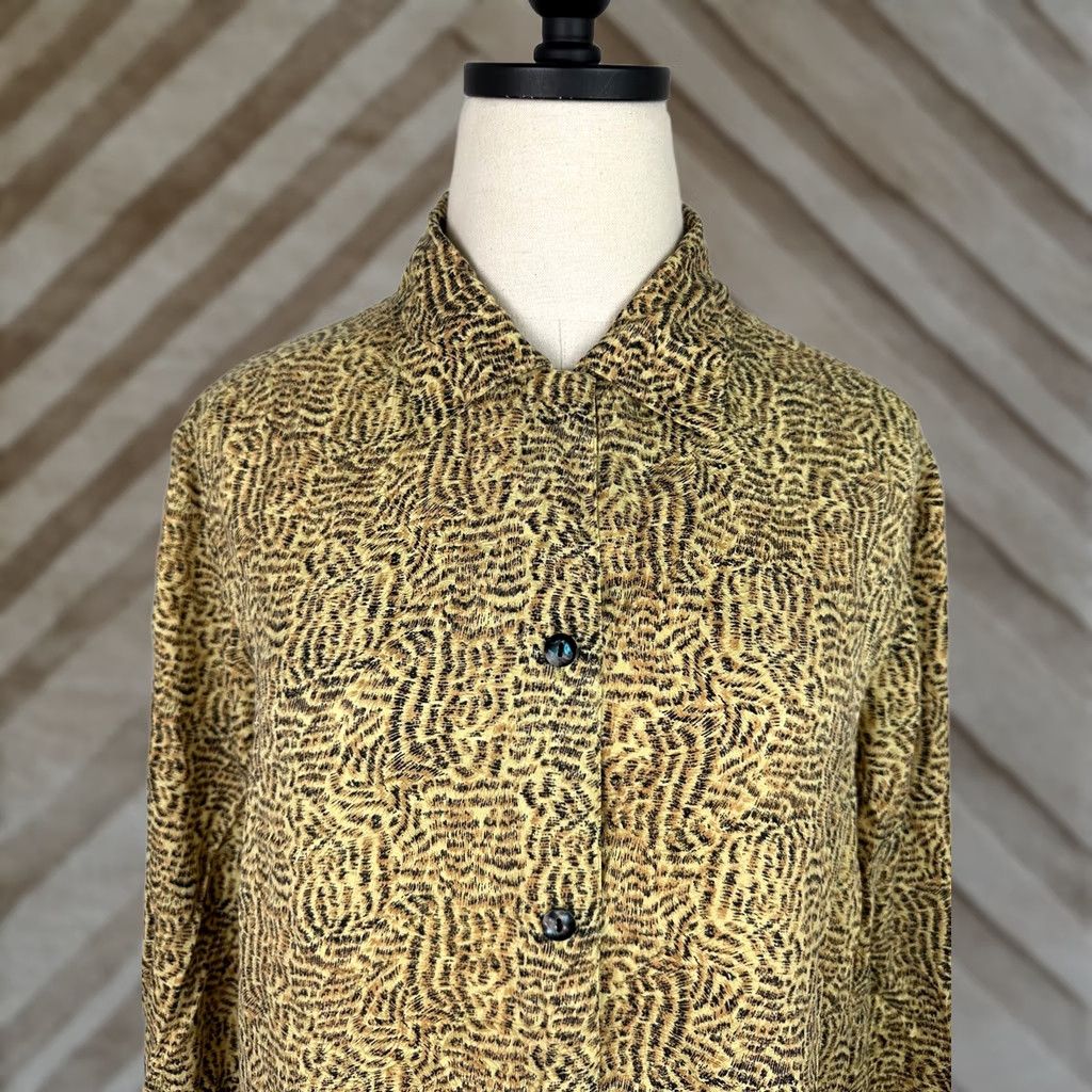 Vintage VINTAGE Galinda Silk Shirt Women's Medium 90s Boxy Button-Up Leopard Print Size M / US 6-8 / IT 42-44 - 1 Thumbnail