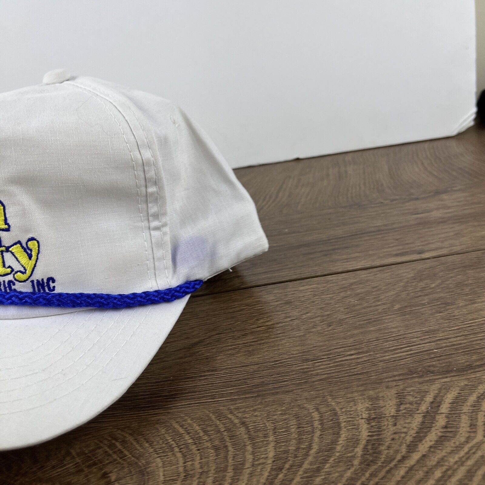 The Unbranded Brand Meisner Electric Hat Meisner White Hat Adjustable Snapback A Size ONE SIZE - 8 Thumbnail