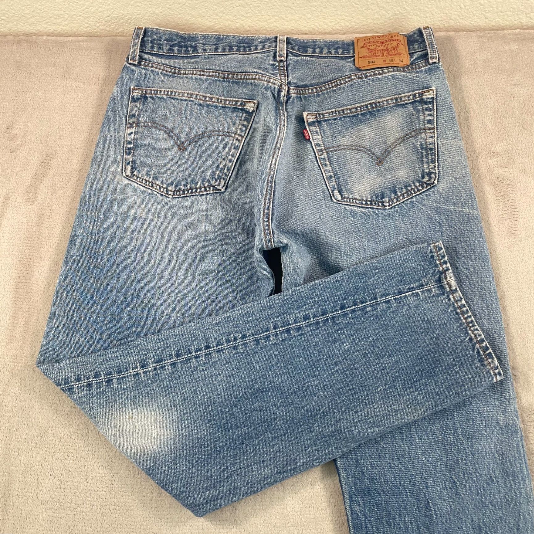 Levi's VINTAGE Levi's 501 Jeans Mens 36x33 Blue 90s Made in USA Button Fly Straight 5-Pocket Denim Medium Wash Size US 36 / EU 52 - 7 Thumbnail