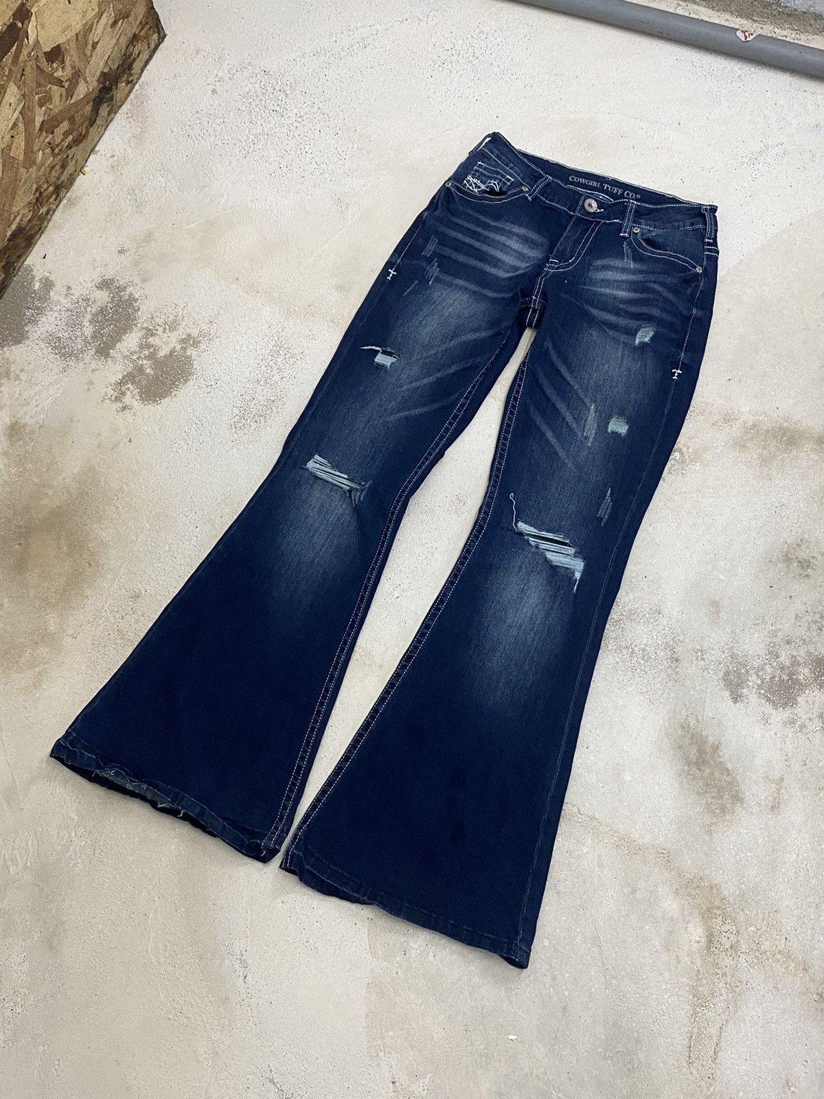 Japanese Brand × Le Grande Bleu (L.G.B.) × Tornado Mart Flare Cowgirl Tuff Jean Blue Washed Whisker Distressed Size US 26 / EU 42 - 2 Thumbnail