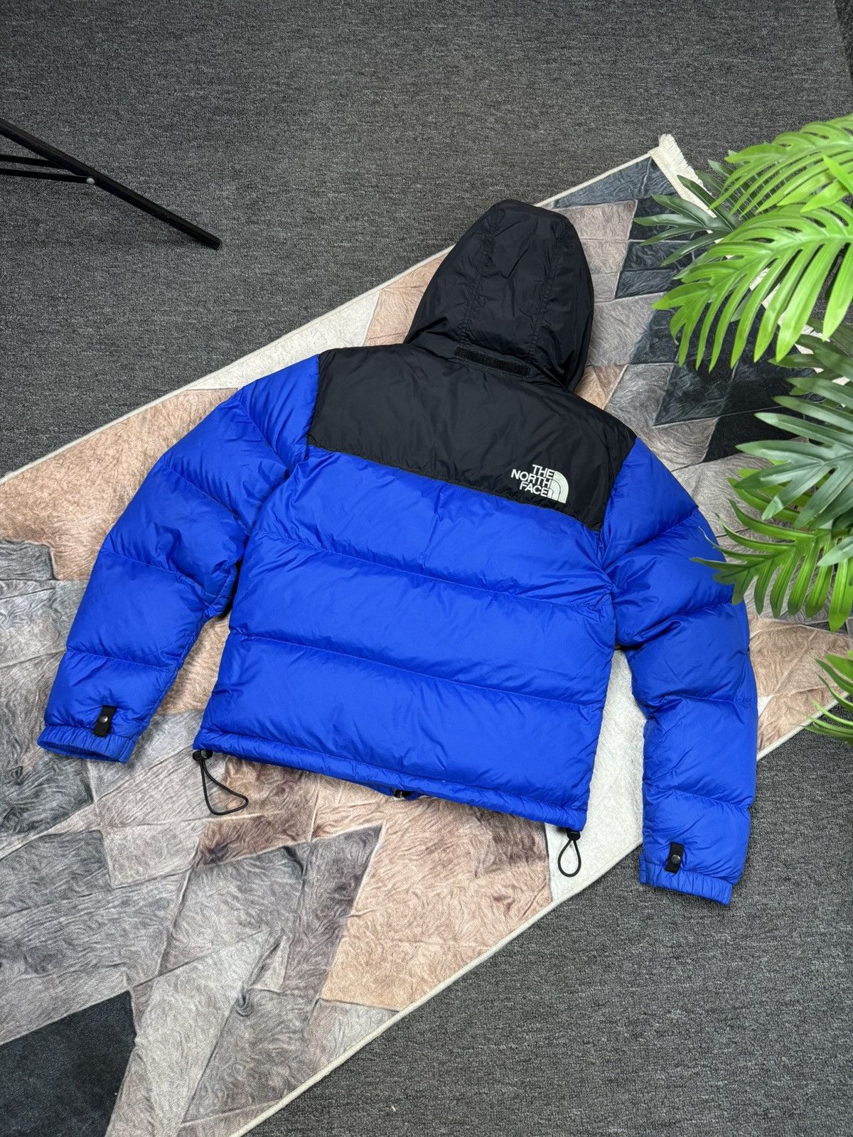 THE NORTH FACE NUPTSE 700 WOMANS PUFFER DOWN JACKET SIZE XS