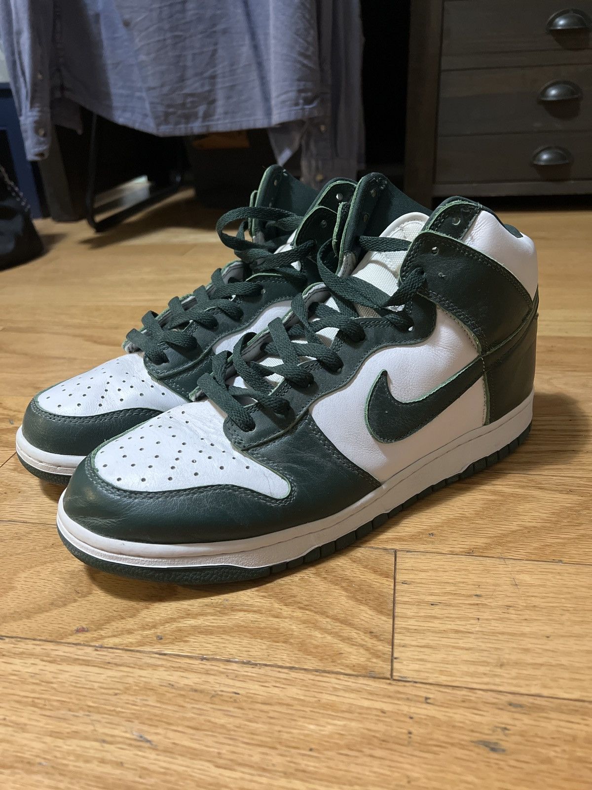 Nike Nike dunks spartan green Size US 11.5 / EU 44-45 - 2 Thumbnail