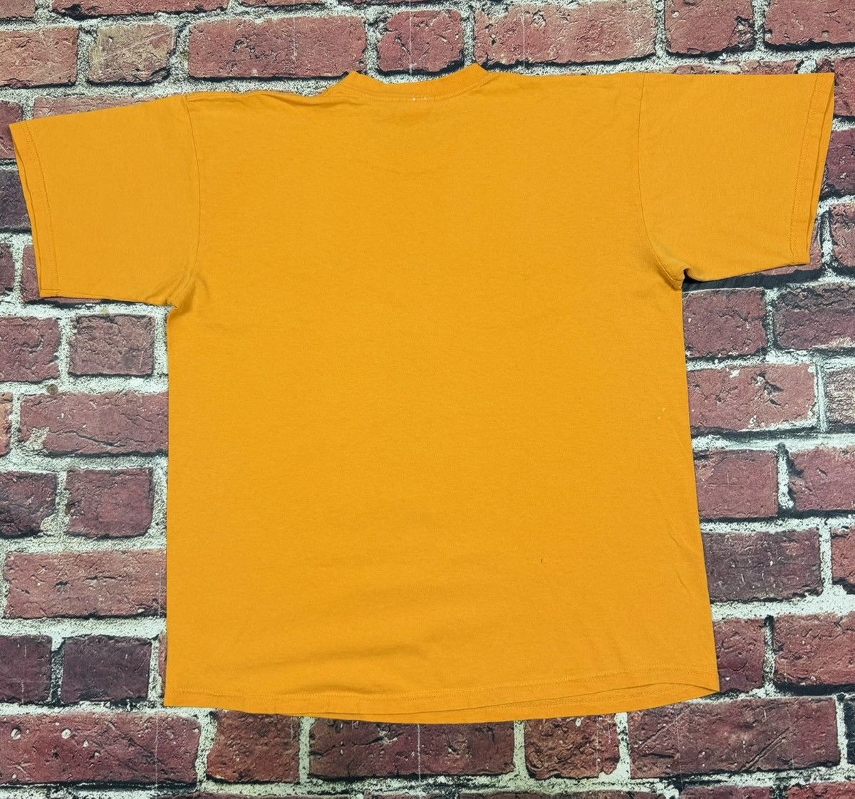 Vintage Vintage Nike Mini Swoosh T-Shirt Mustard Yellow 90s Y2K Size US L / EU 52-54 / 3 - 3 Thumbnail