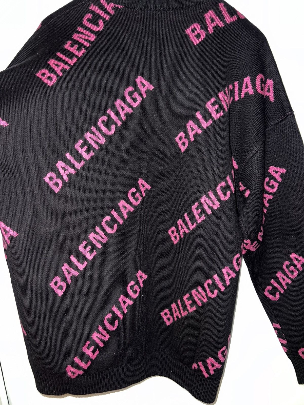 Balenciaga Balenciaga All Over Logo Sweatshirt Size US L / EU 52-54 / 3 - 5 Thumbnail