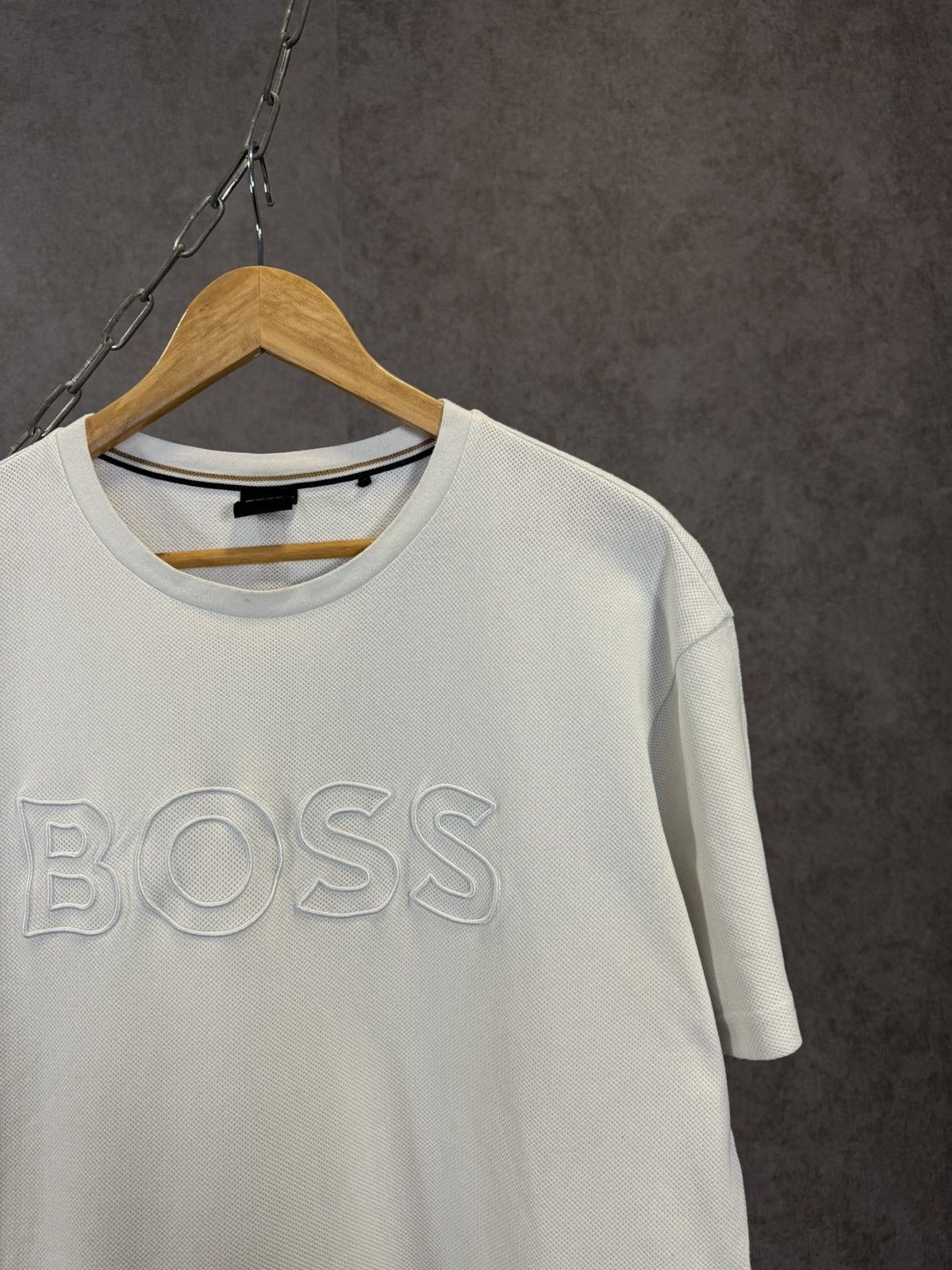 Designer × Hugo Boss Hugo Boss designer big center logo tee Size US M / EU 48-50 / 2 - 2 Thumbnail