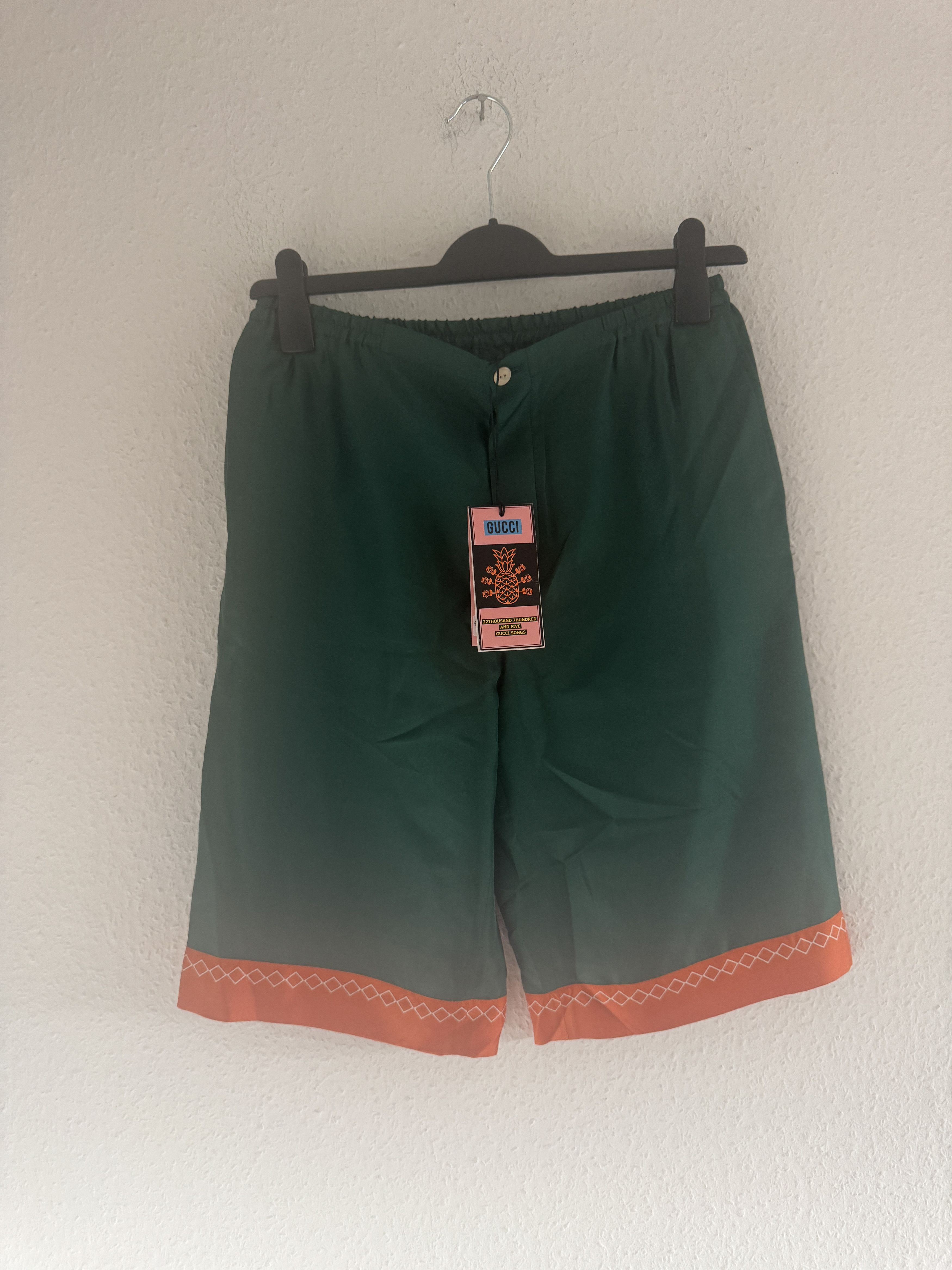 Gucci Green Silk Logo Shorts Size US 30 / EU 46 - 2 Thumbnail