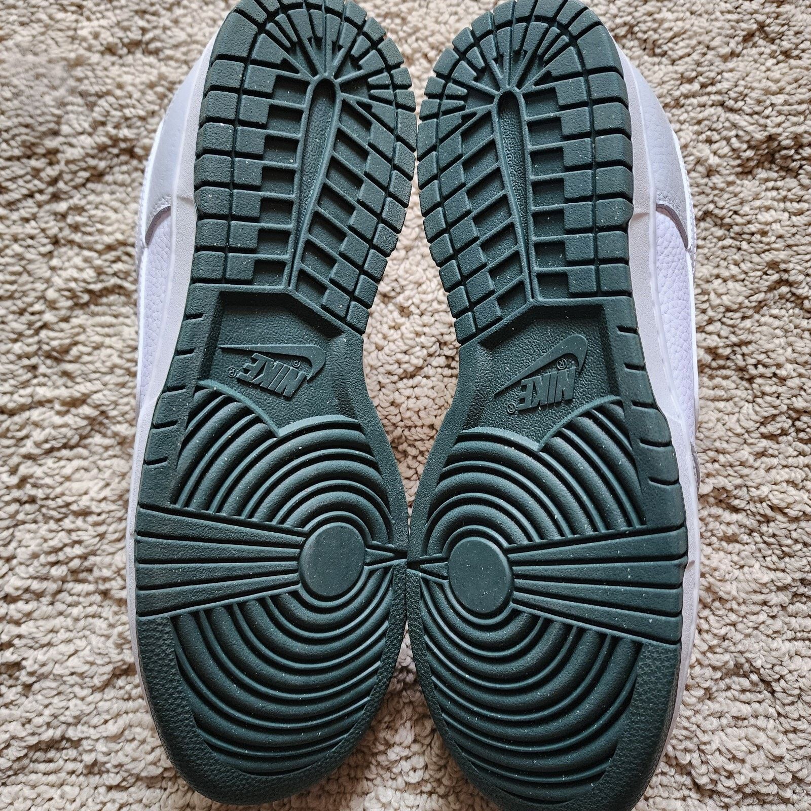 Nike Nike Dunk SE Low Photon Dust Vintage Green Brand New Sz 10 Size US 10 / EU 43 - 7 Thumbnail
